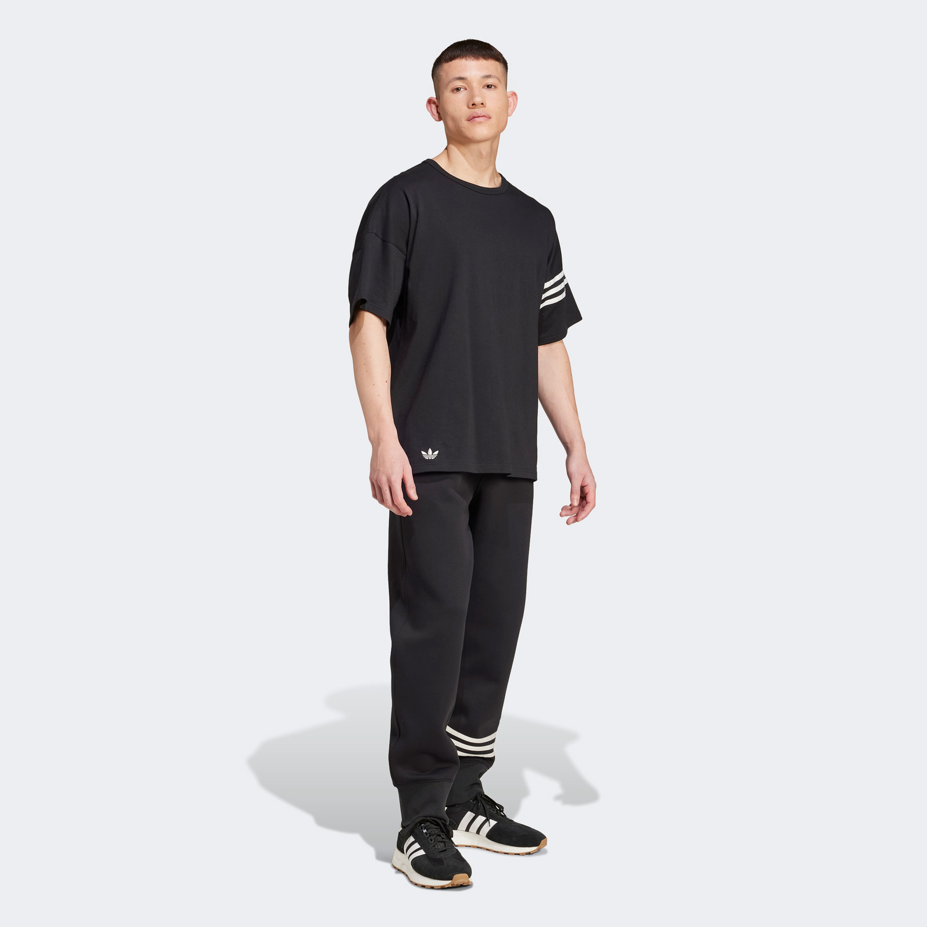 adidas Neuclassics Erkek Siyah T-Shirt