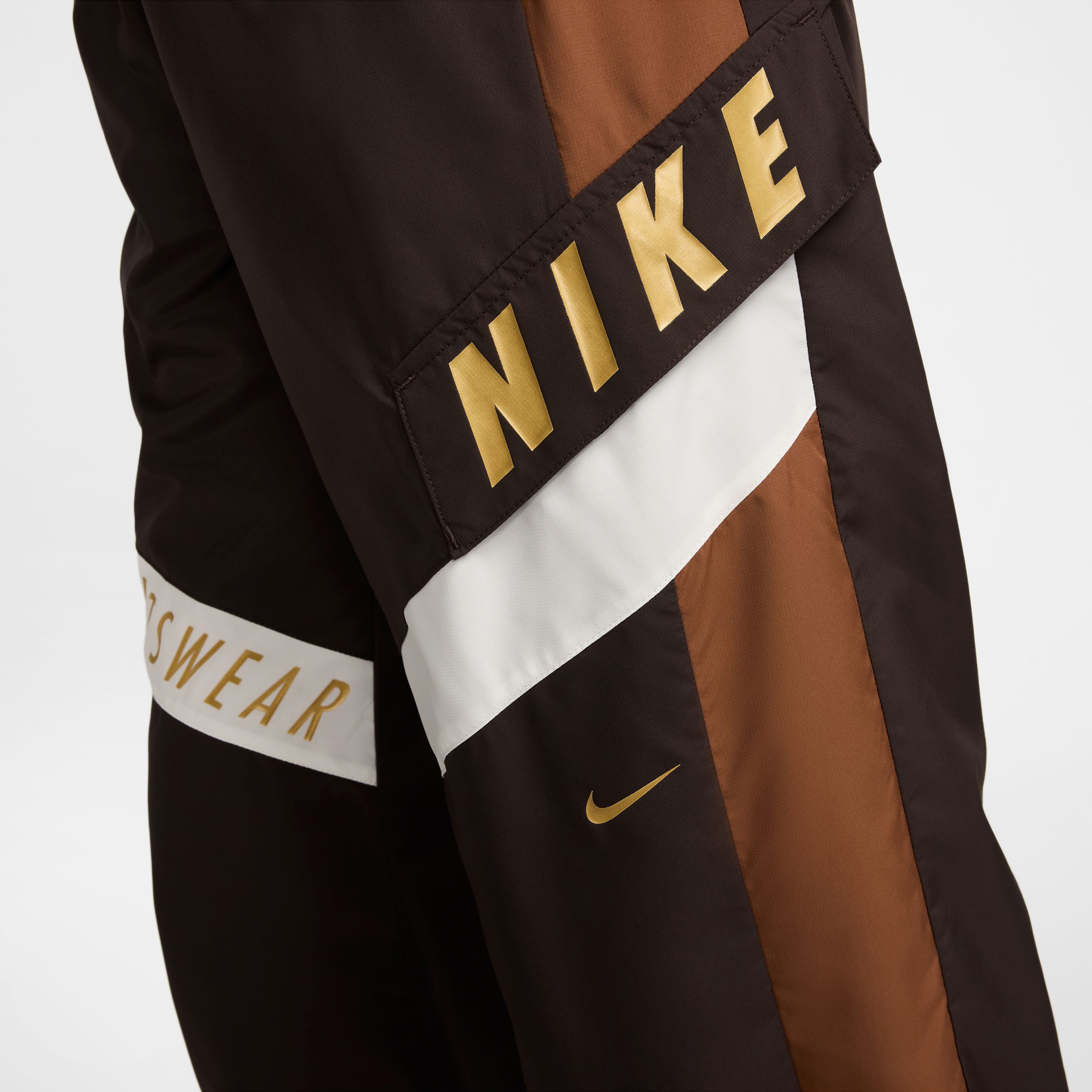 Nike Sportswear Kadın Kahverengi Pantolon