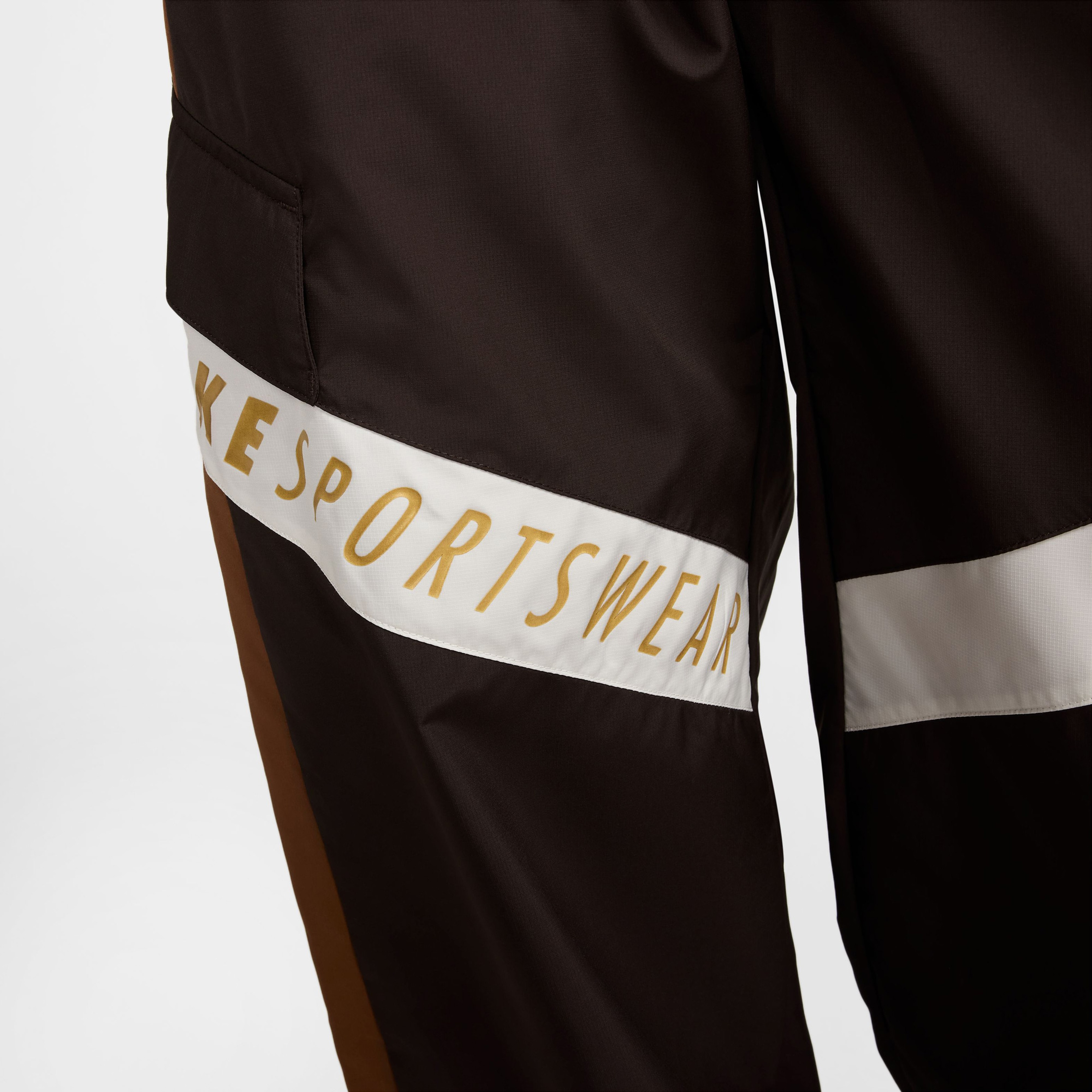 Nike Sportswear Kadın Kahverengi Pantolon