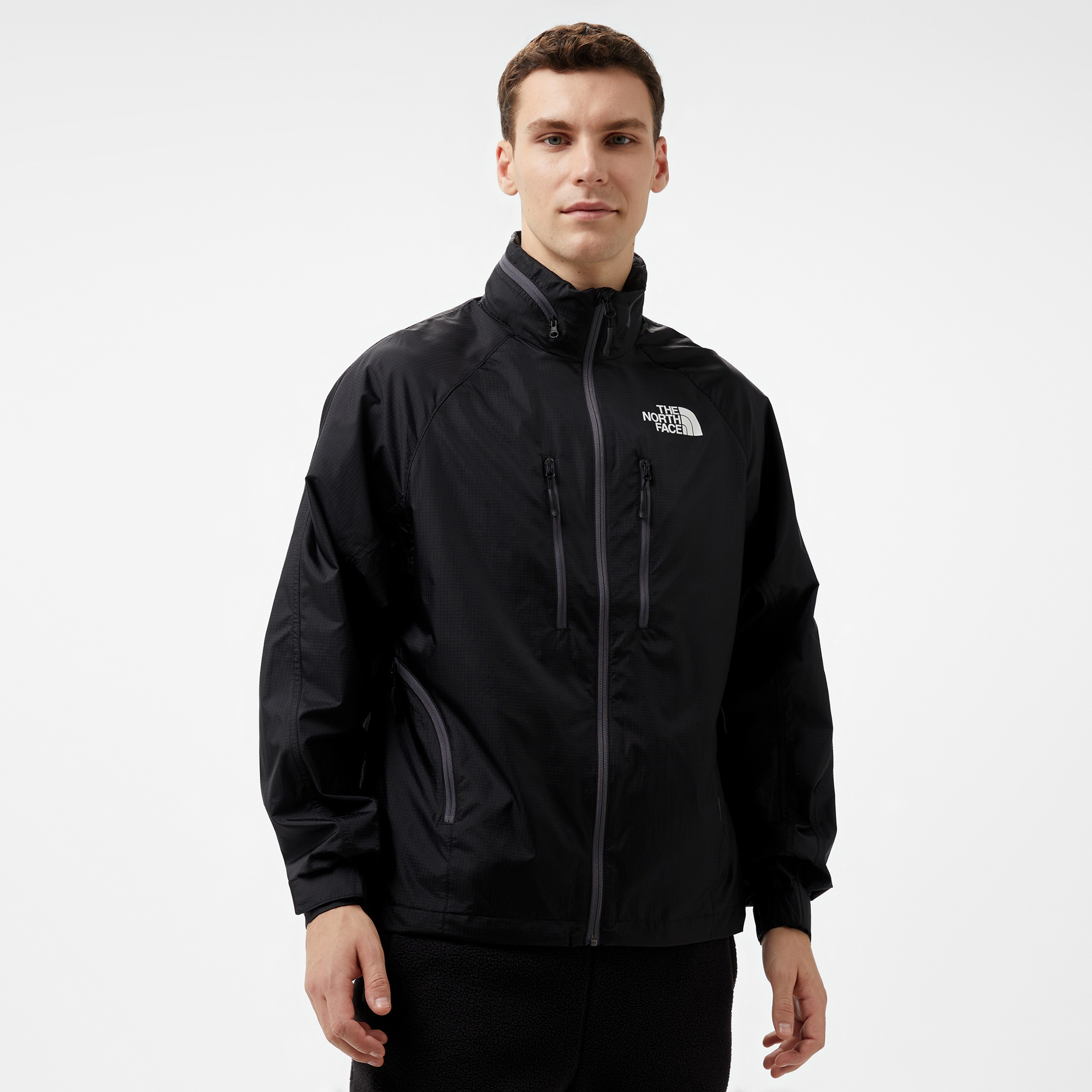 The North Face X Yinka Ilori Erkek Siyah Windshell Mont