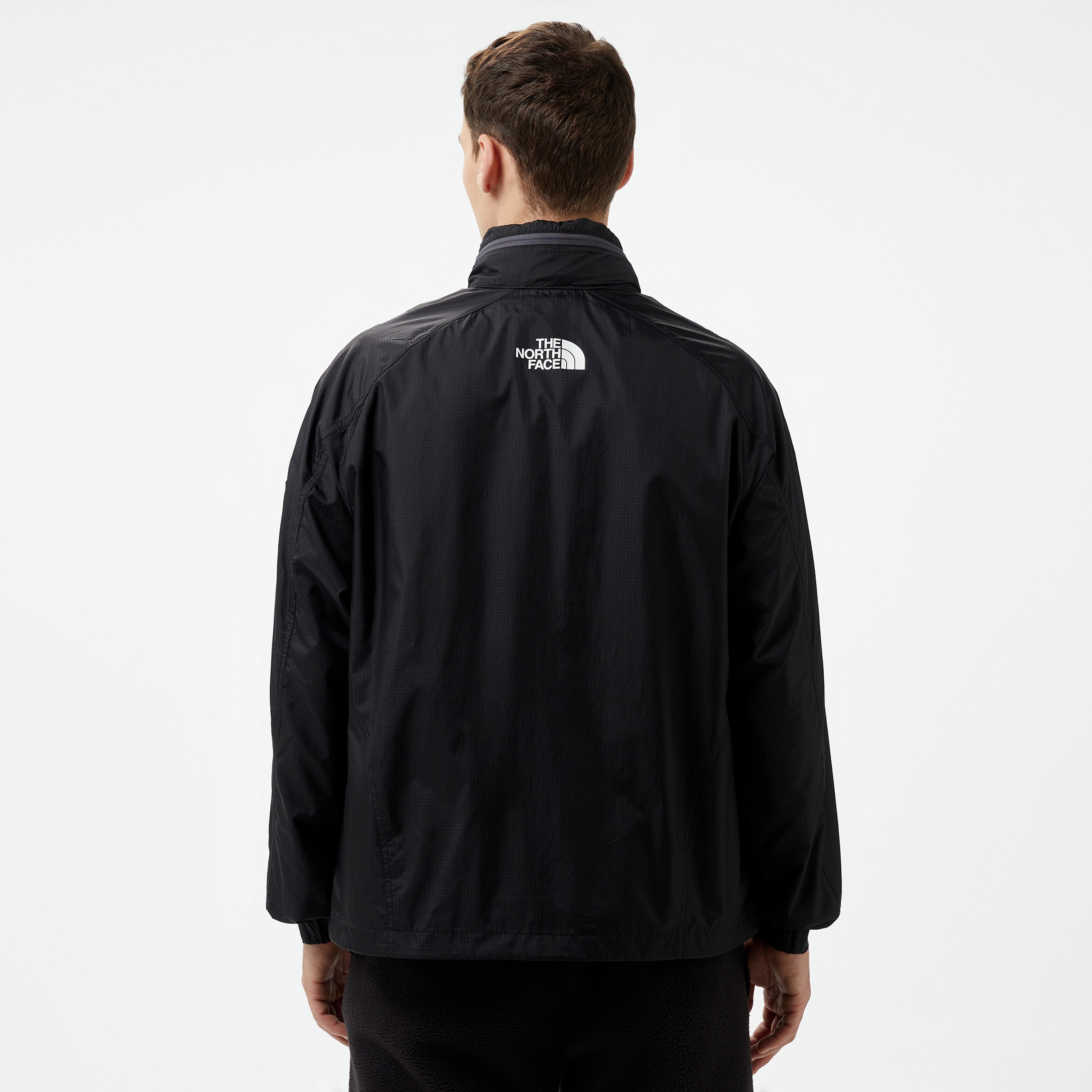 The North Face X Yinka Ilori Erkek Siyah Windshell Mont