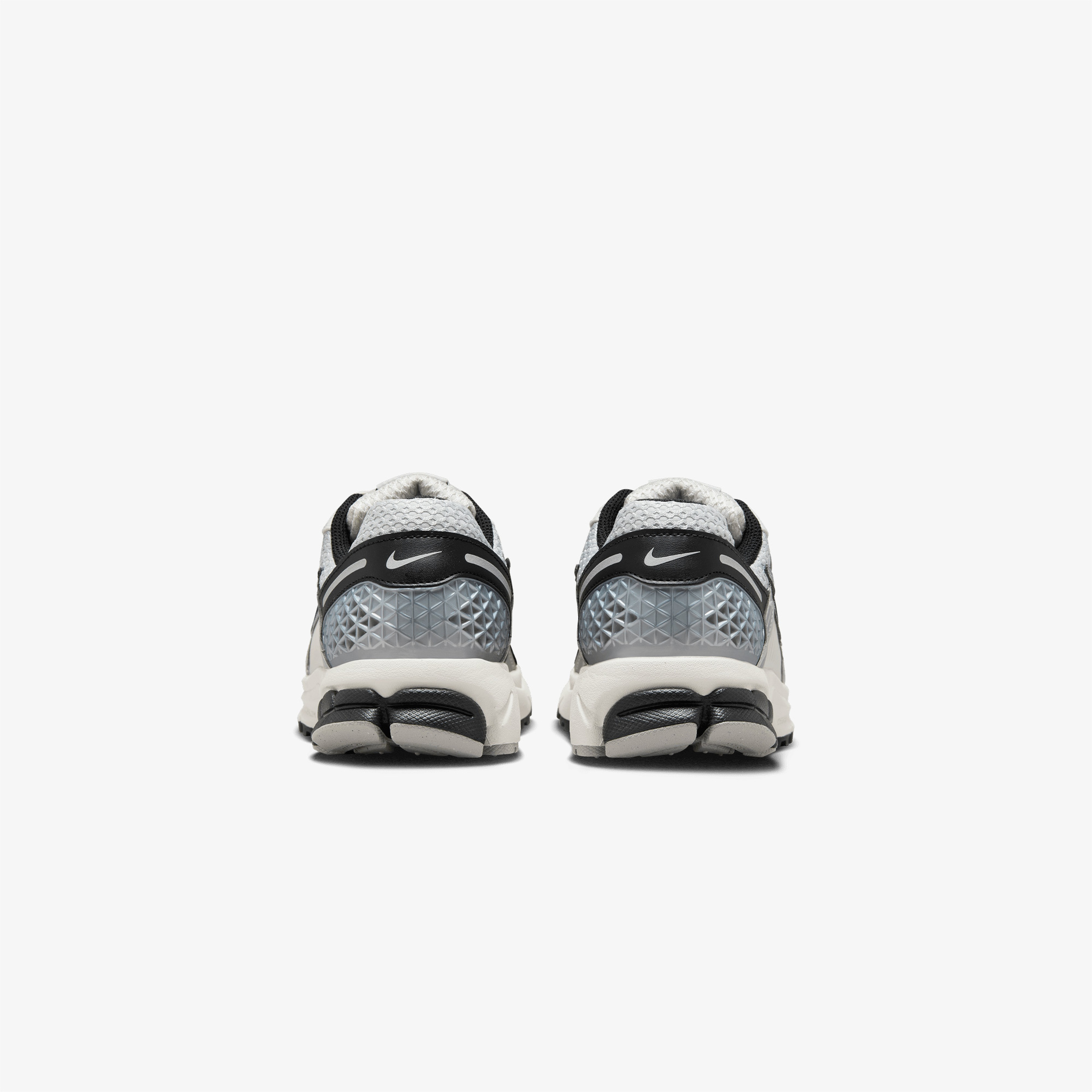 Nike Zoom Vomero 5 Kadın Beyaz Spor Ayakkabı