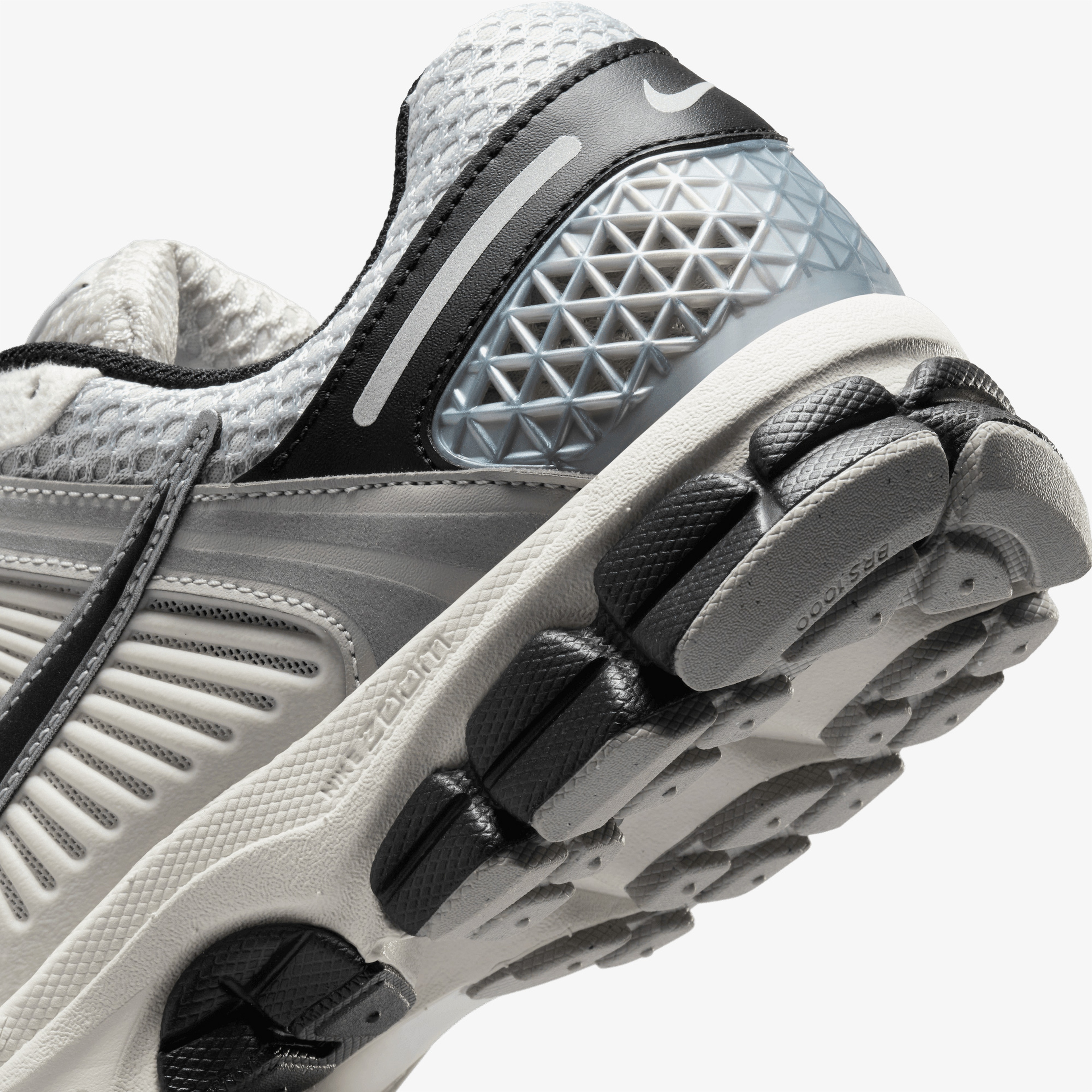 Nike Zoom Vomero 5 Kadın Beyaz Spor Ayakkabı