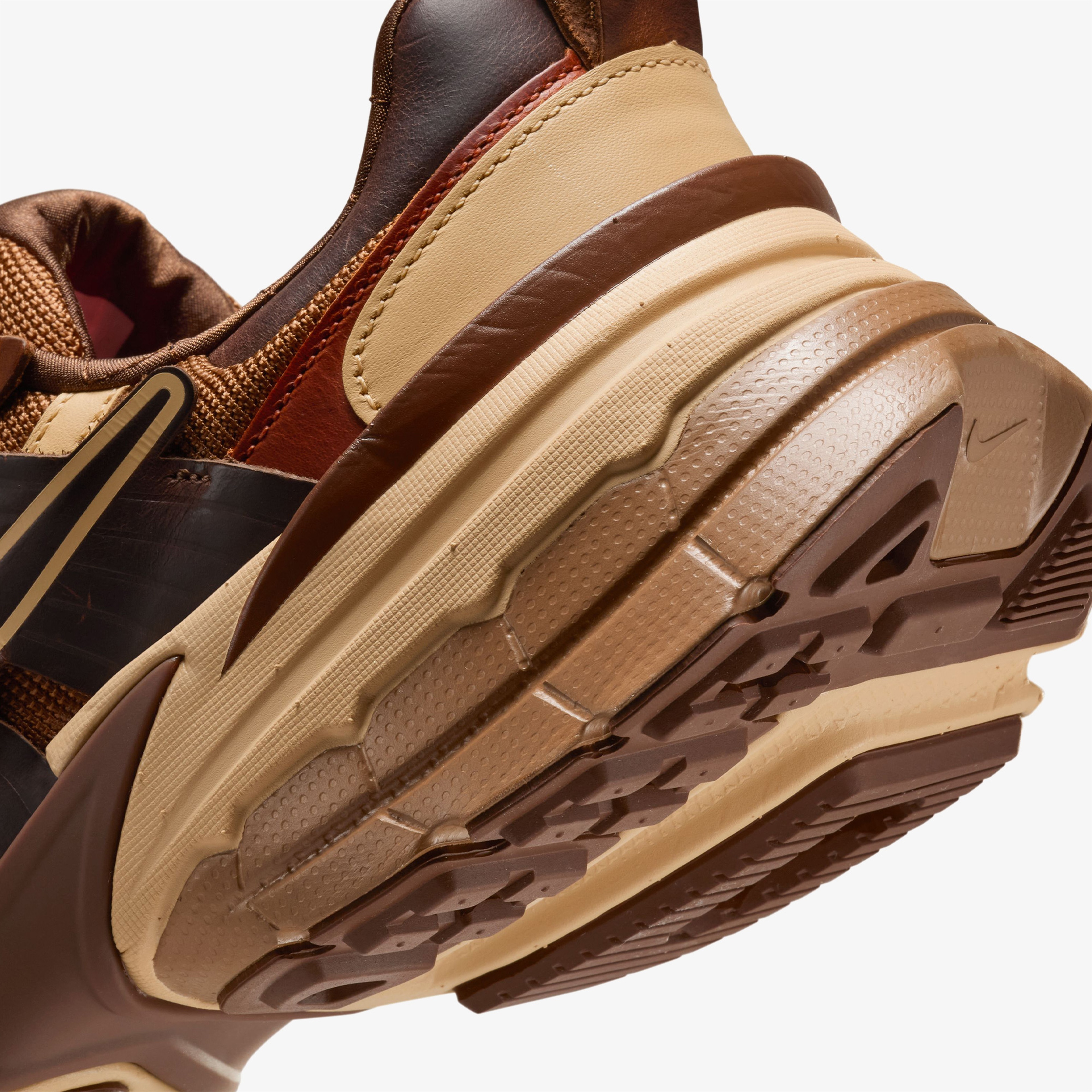 Nike V2K Run Erkek Kahverengi Sneaker