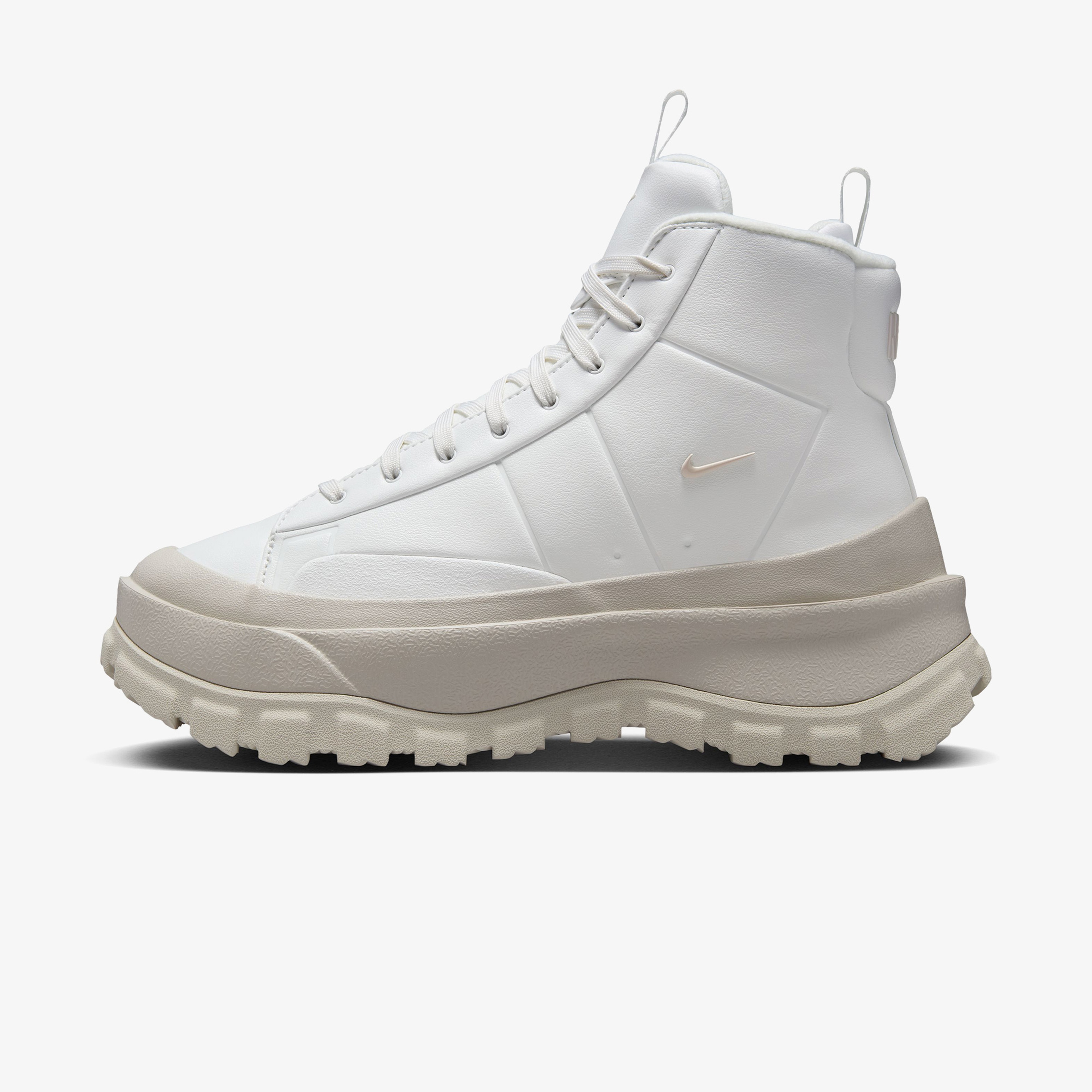 Nike Blazer Mid Roam Kadın Beyaz Bilekli Bot