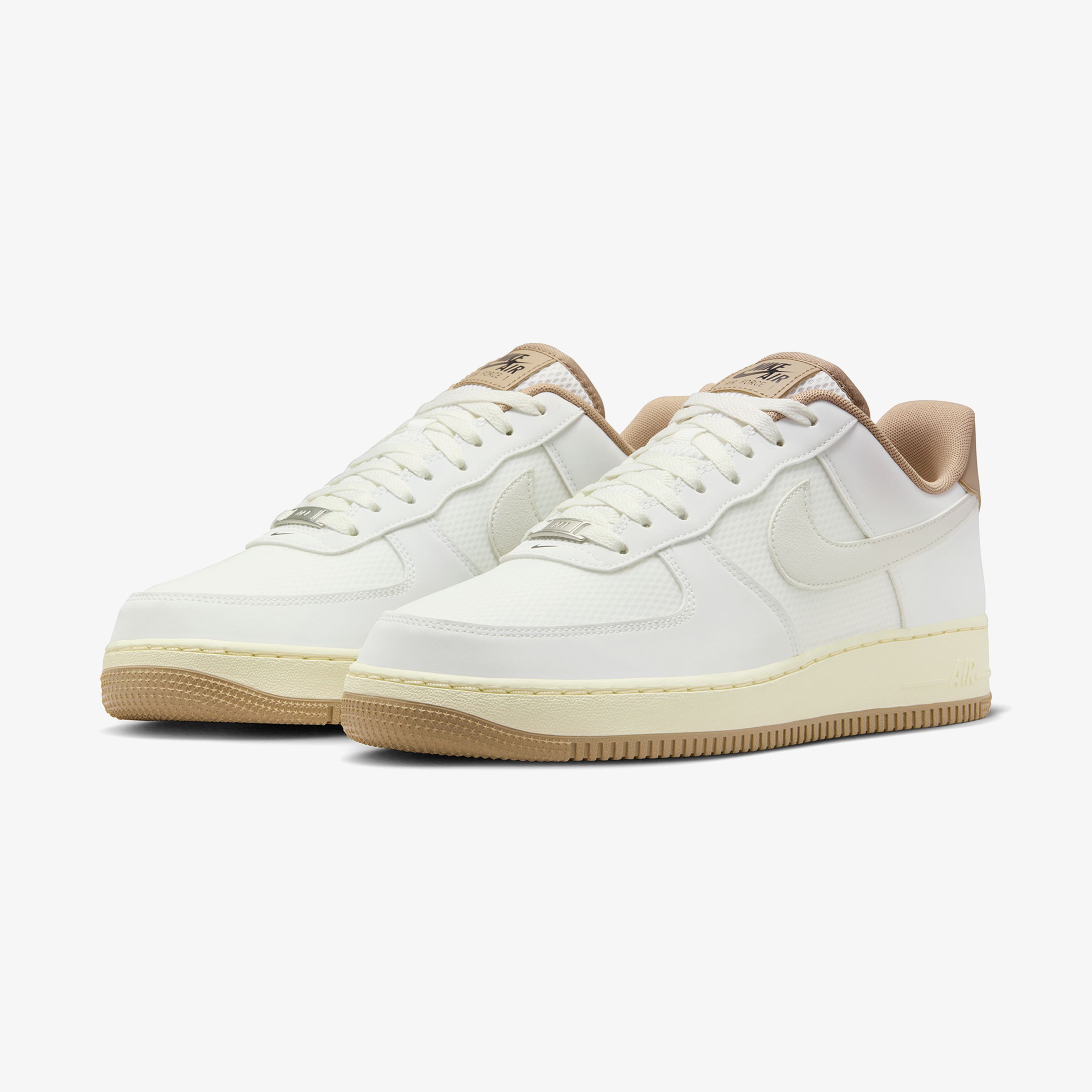 Nike Air Force 1'07 Erkek Beyaz Sneaker