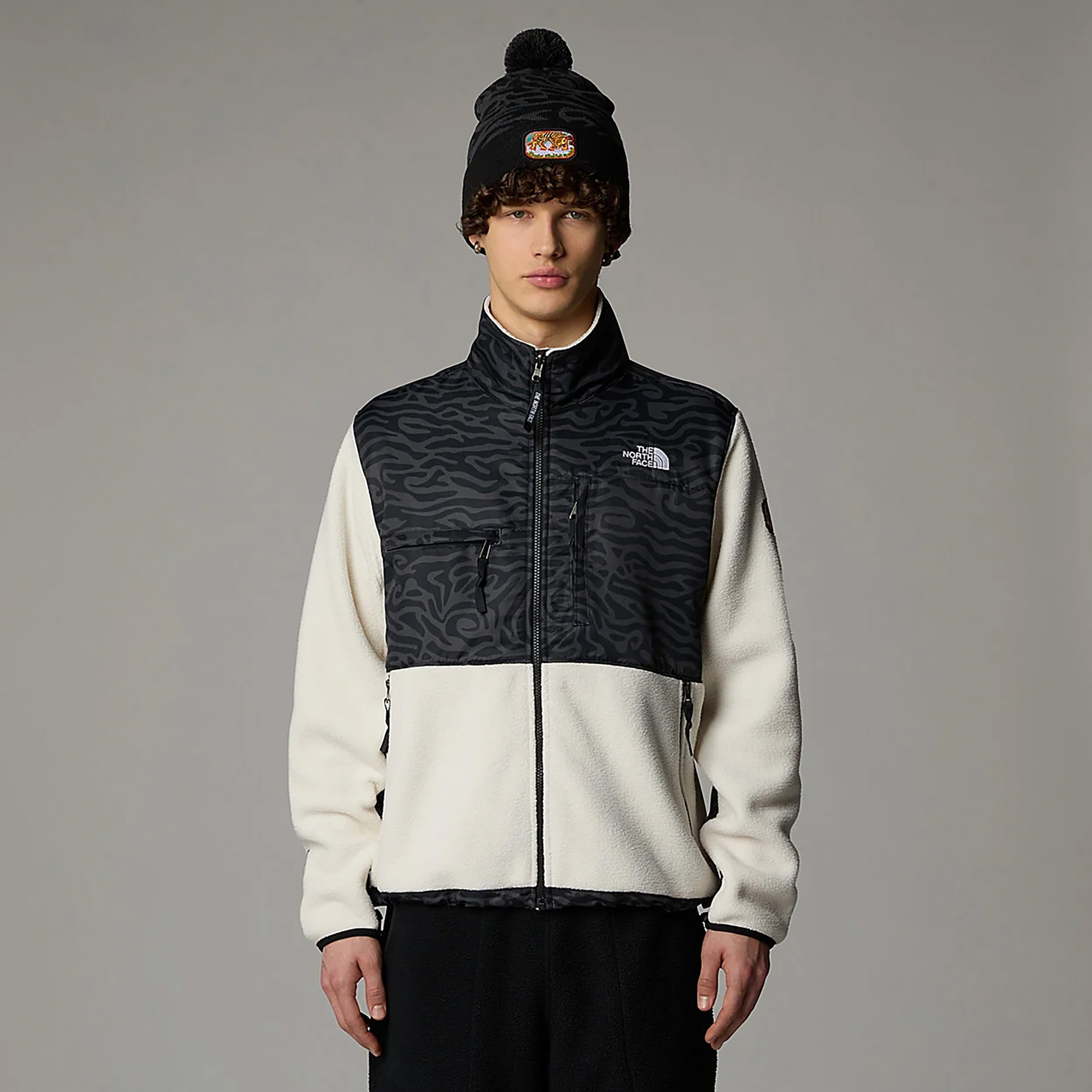 The North Face Retro Denali Erkek Beyaz/Siyah Ceket