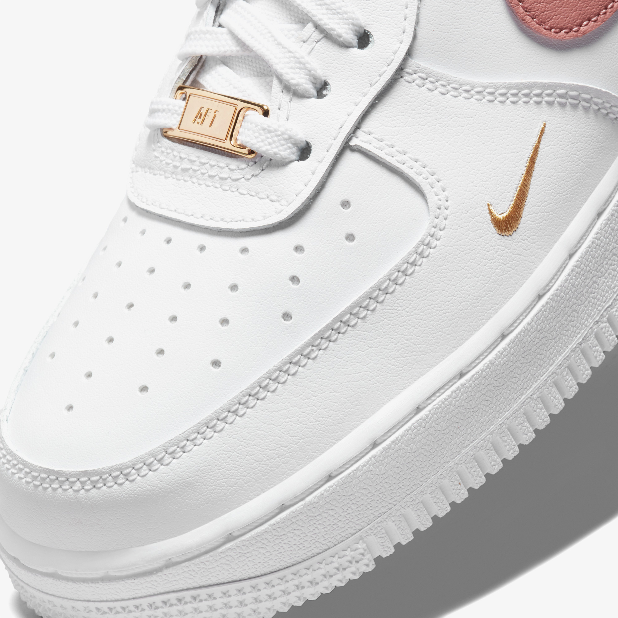 Nike Air Force 1 '07 Ess Kadın Beyaz Sneaker