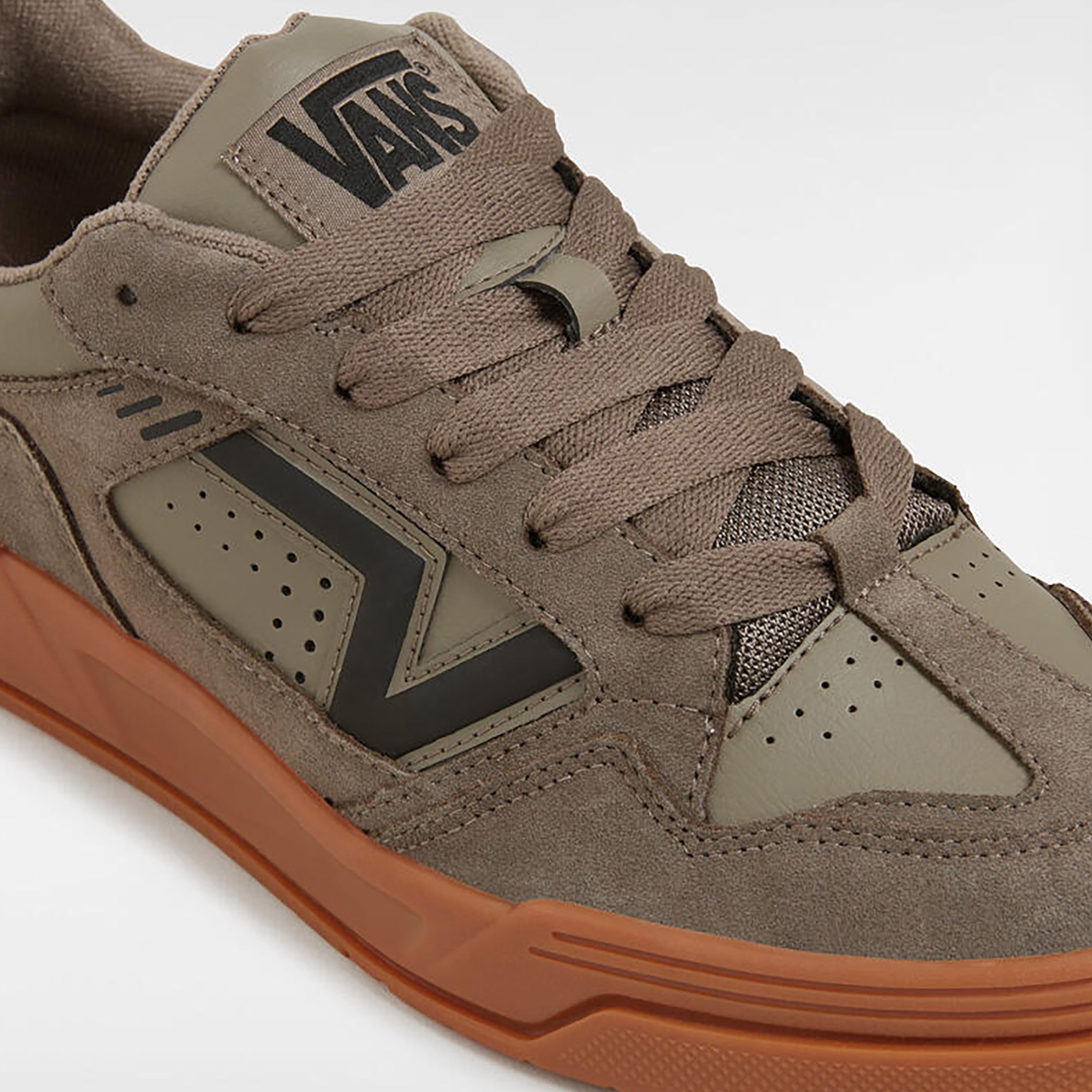 Vans Upland Erkek Kahverengi Süet Sneaker