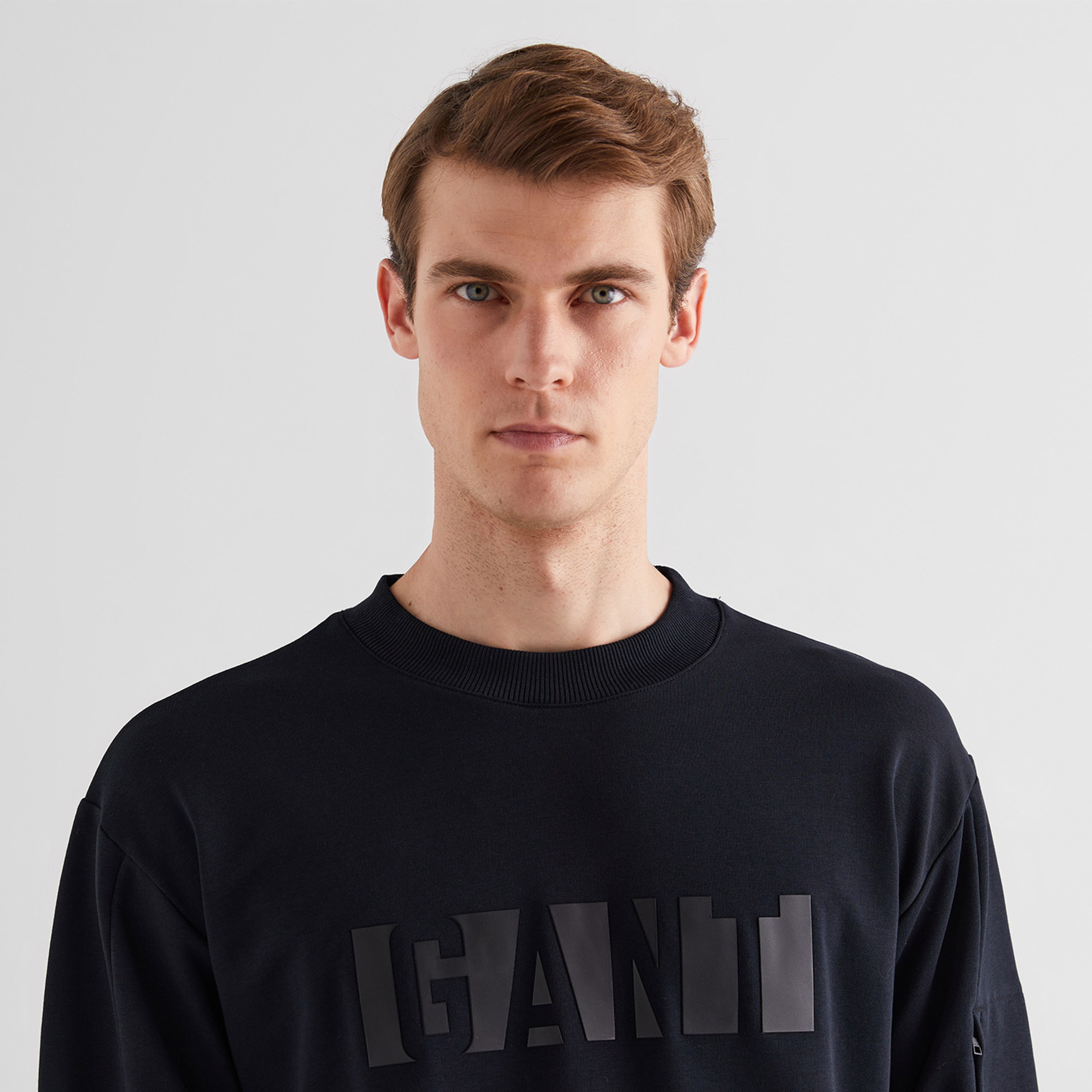 GANT Erkek Siyah Relaxed Fit Bisiklet Yaka Logolu Sweatshirt
