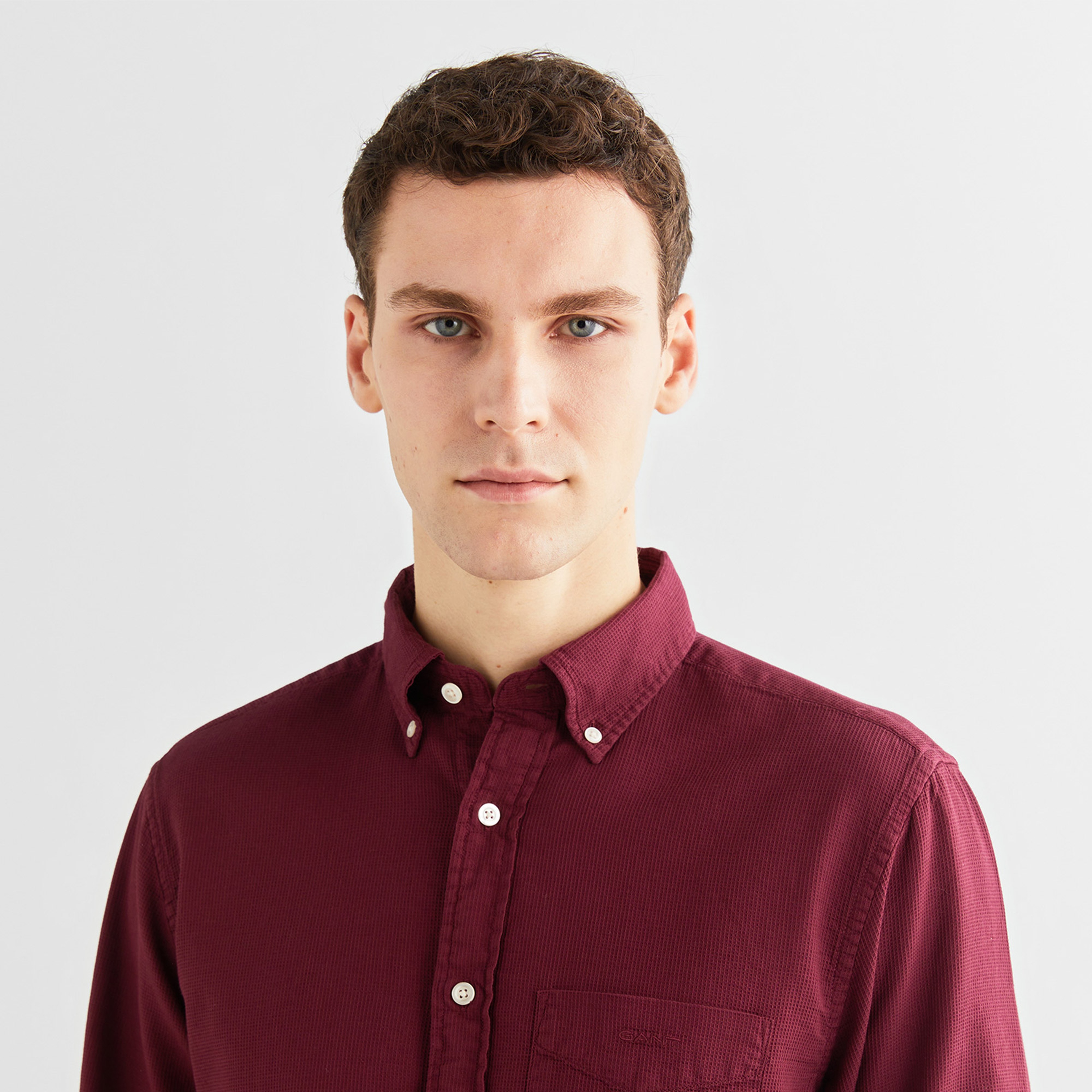 GANT Erkek Kırmızı Regular Fit Düğmeli Yaka Gömlek