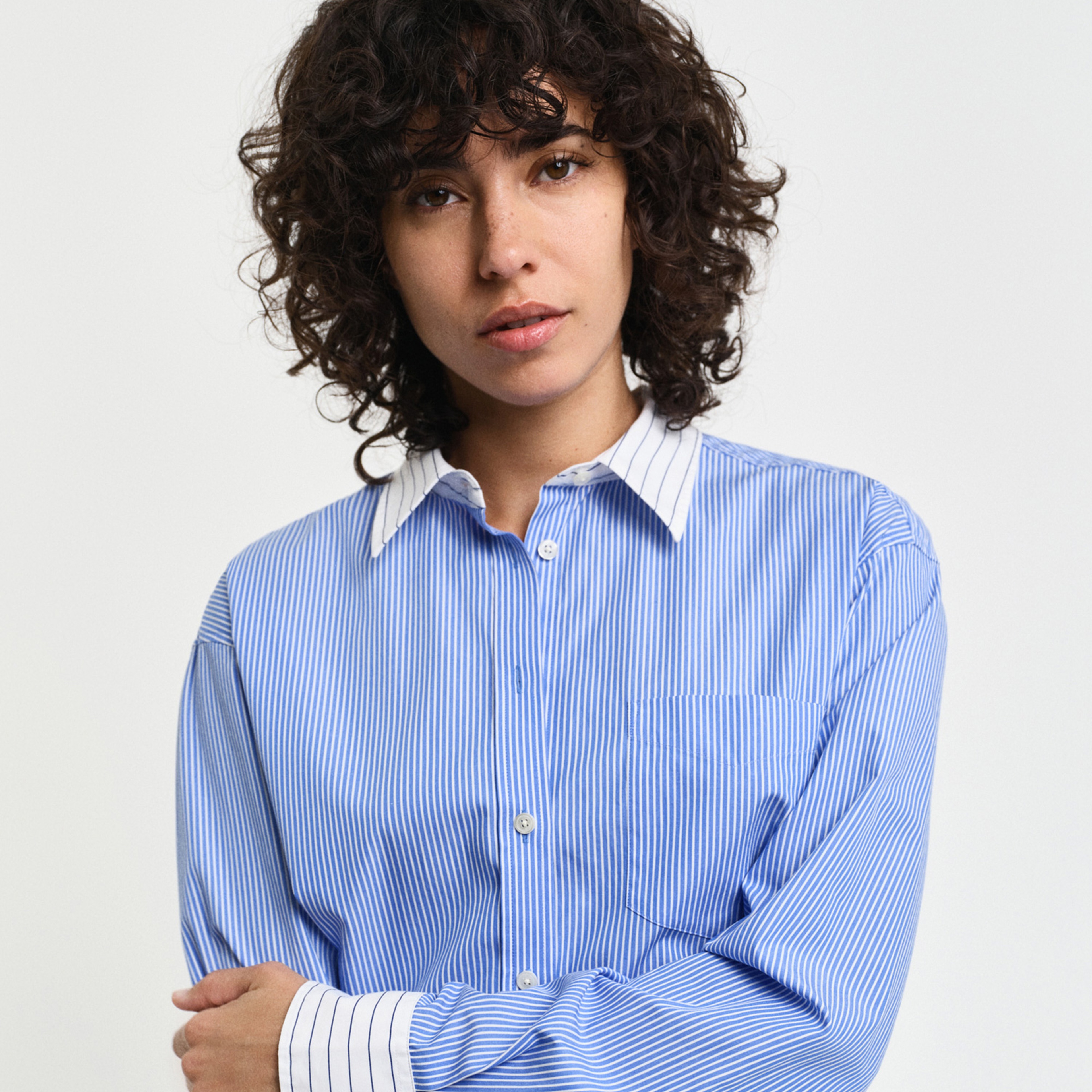 GANT Kadın Mavi Relaxed Fit Çizgili Gömlek