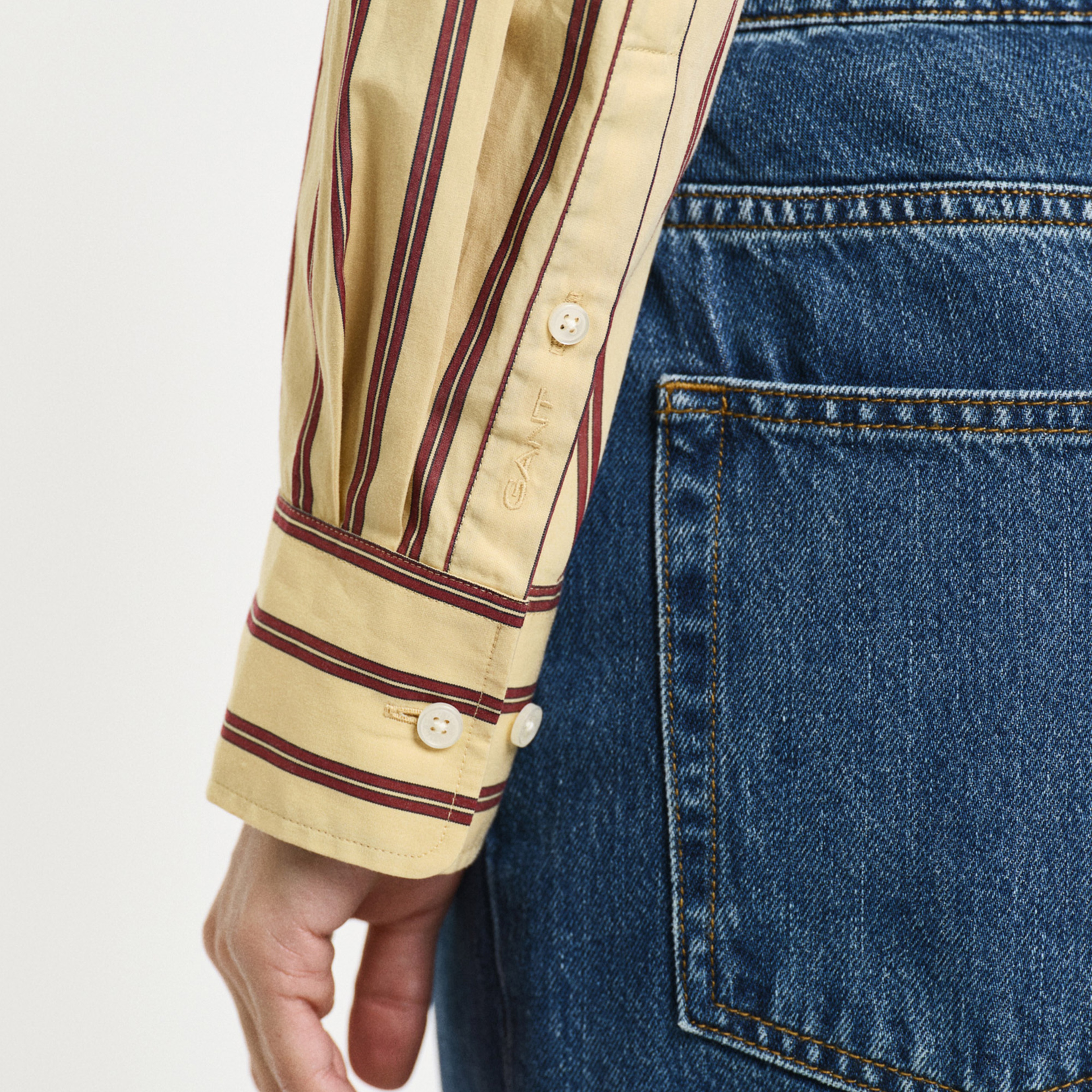 GANT Kadın Kahverengi Relaxed Fit Düğmeli Yaka Gömlek