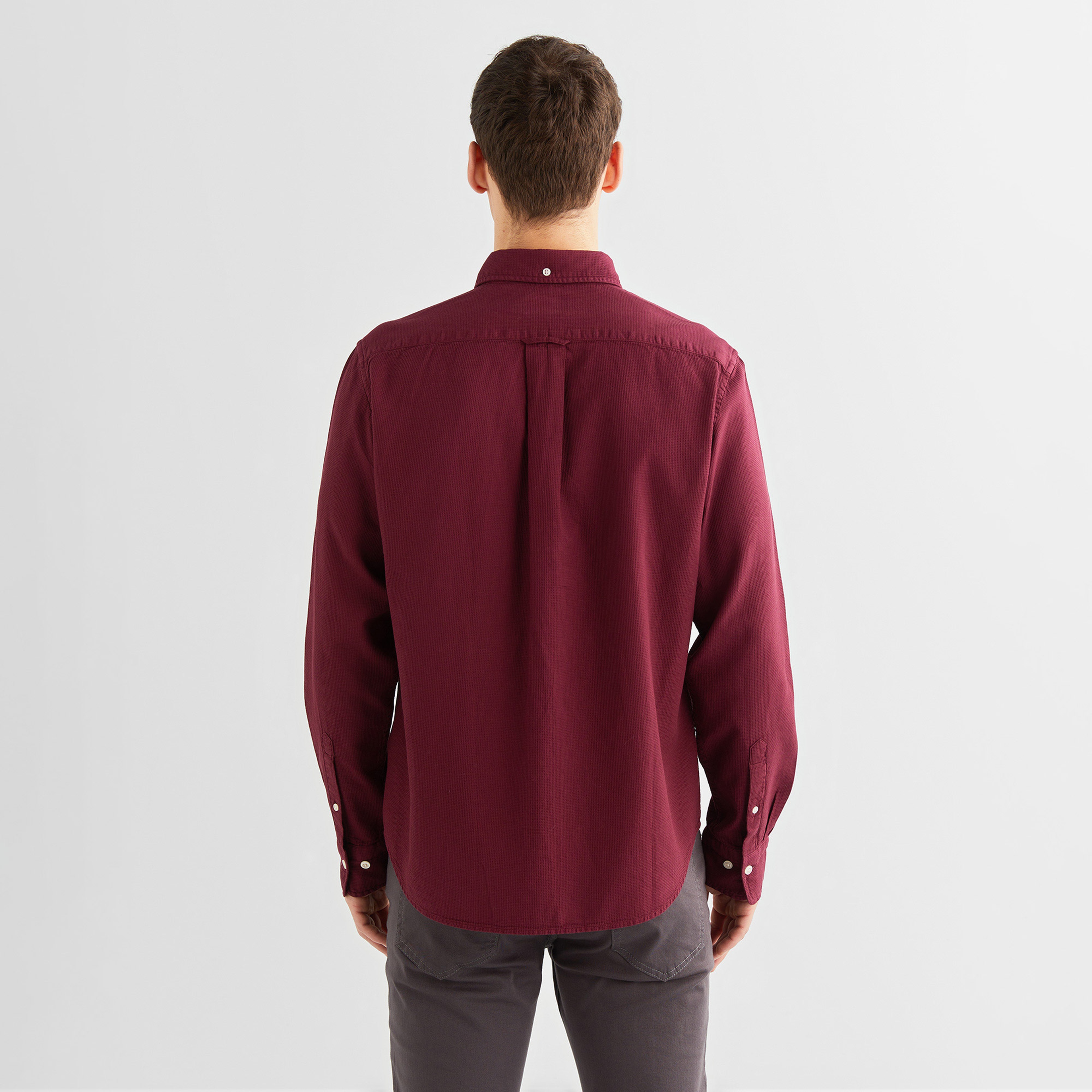 GANT Erkek Kırmızı Regular Fit Düğmeli Yaka Gömlek