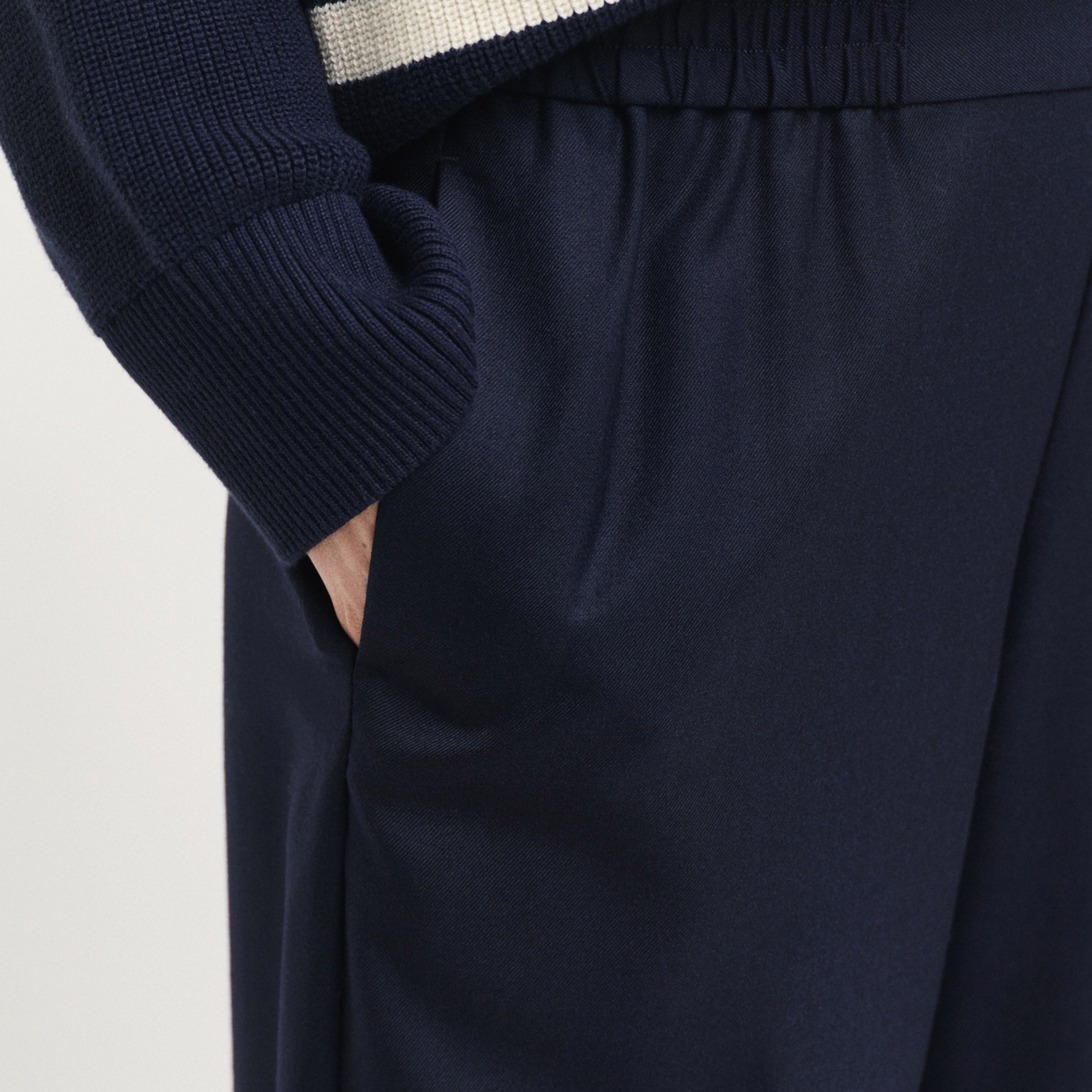 GANT Kadın Lacivert Relaxed Fit Pantolon