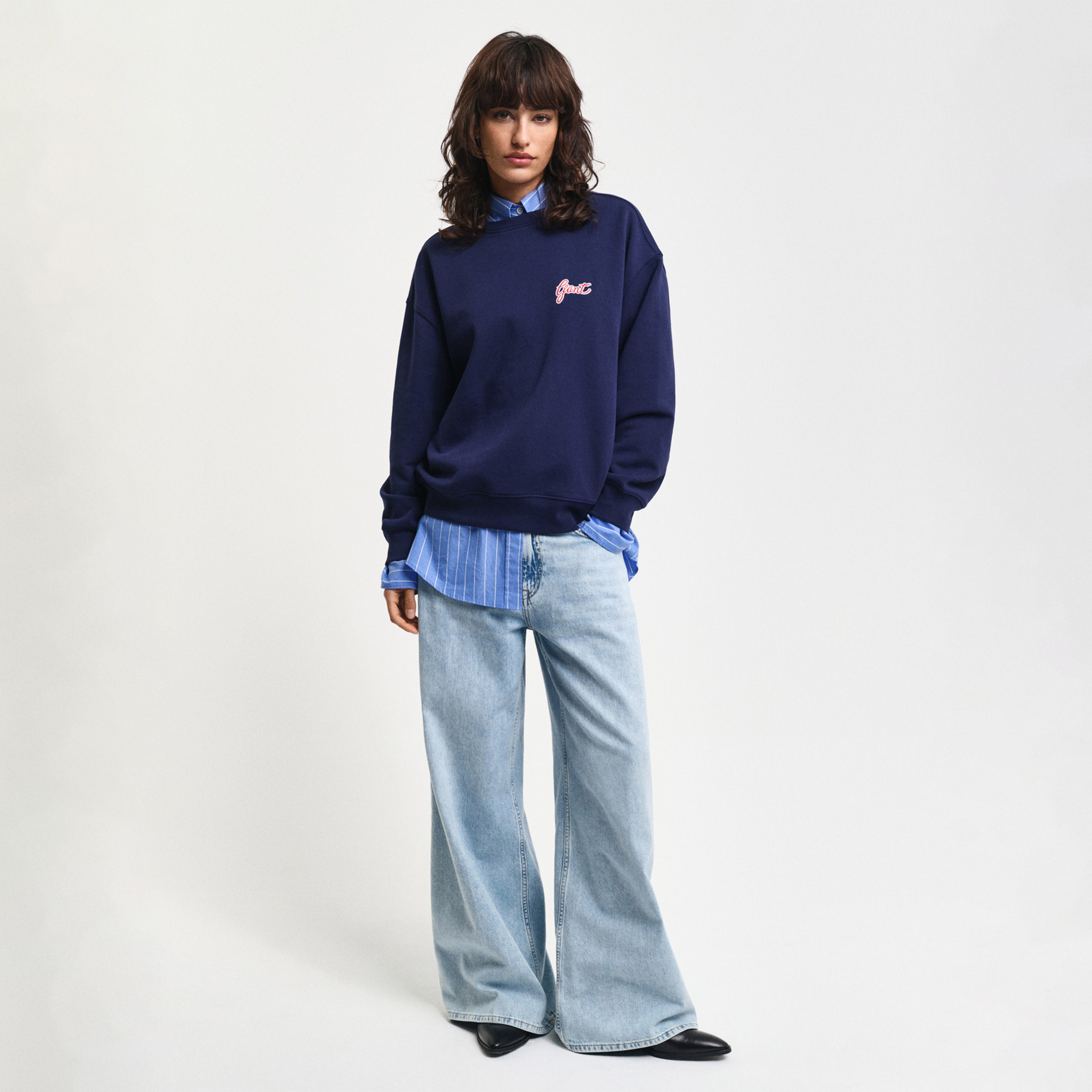 GANT Kadın Lacivert Loose Fit Bisiklet Yaka Logolu Sweatshirt