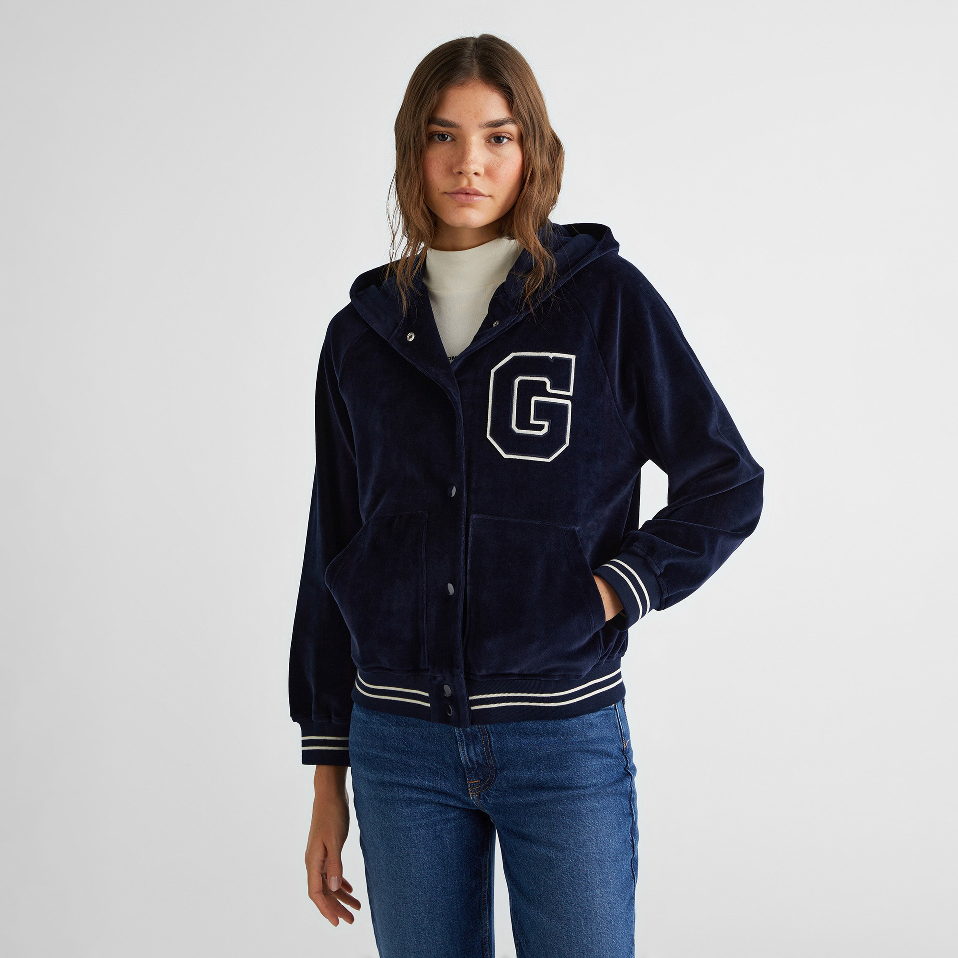 GANT Kadın Lacivert Relaxed Fit Kapüşonlu Logolu Sweatshirt