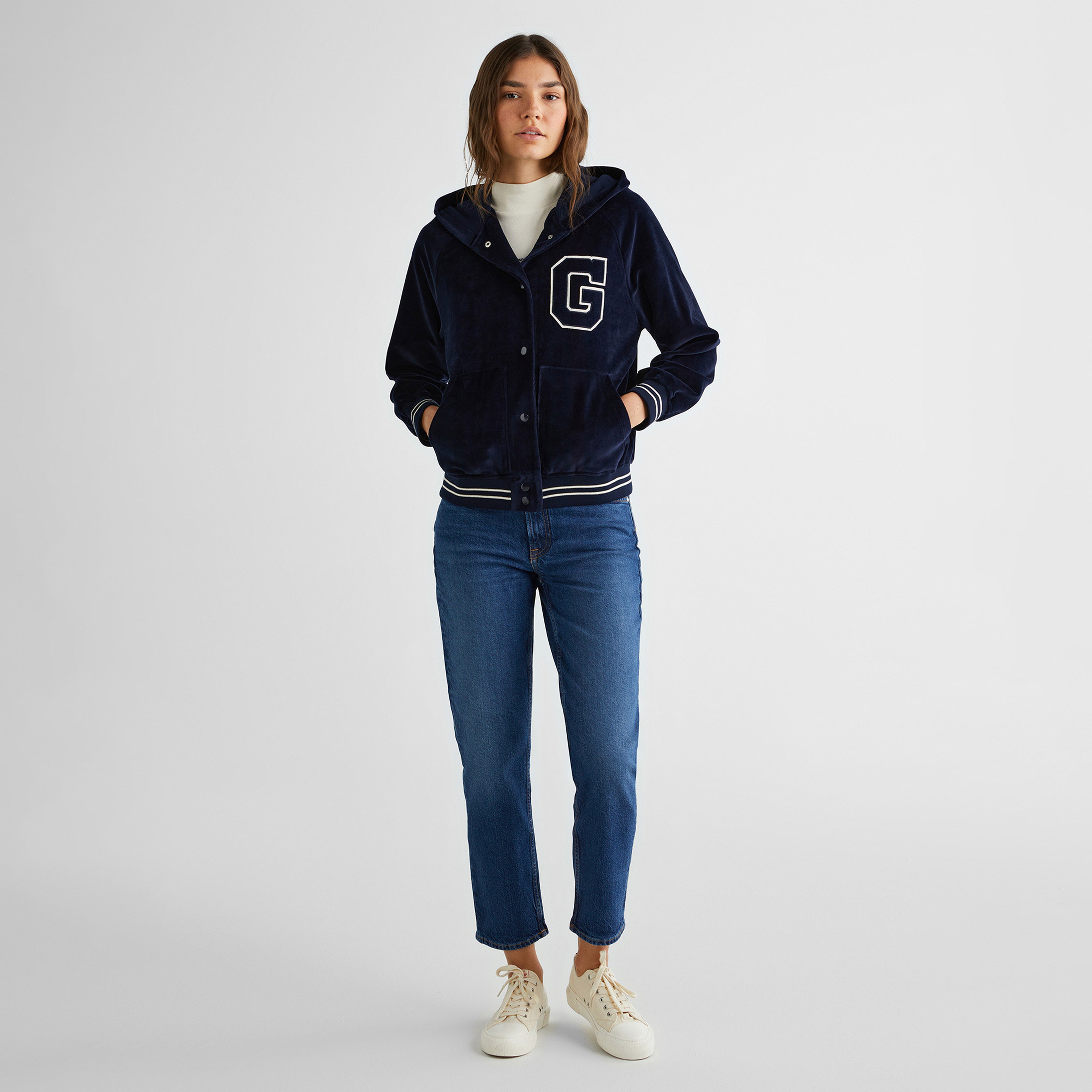GANT Kadın Lacivert Relaxed Fit Kapüşonlu Logolu Sweatshirt
