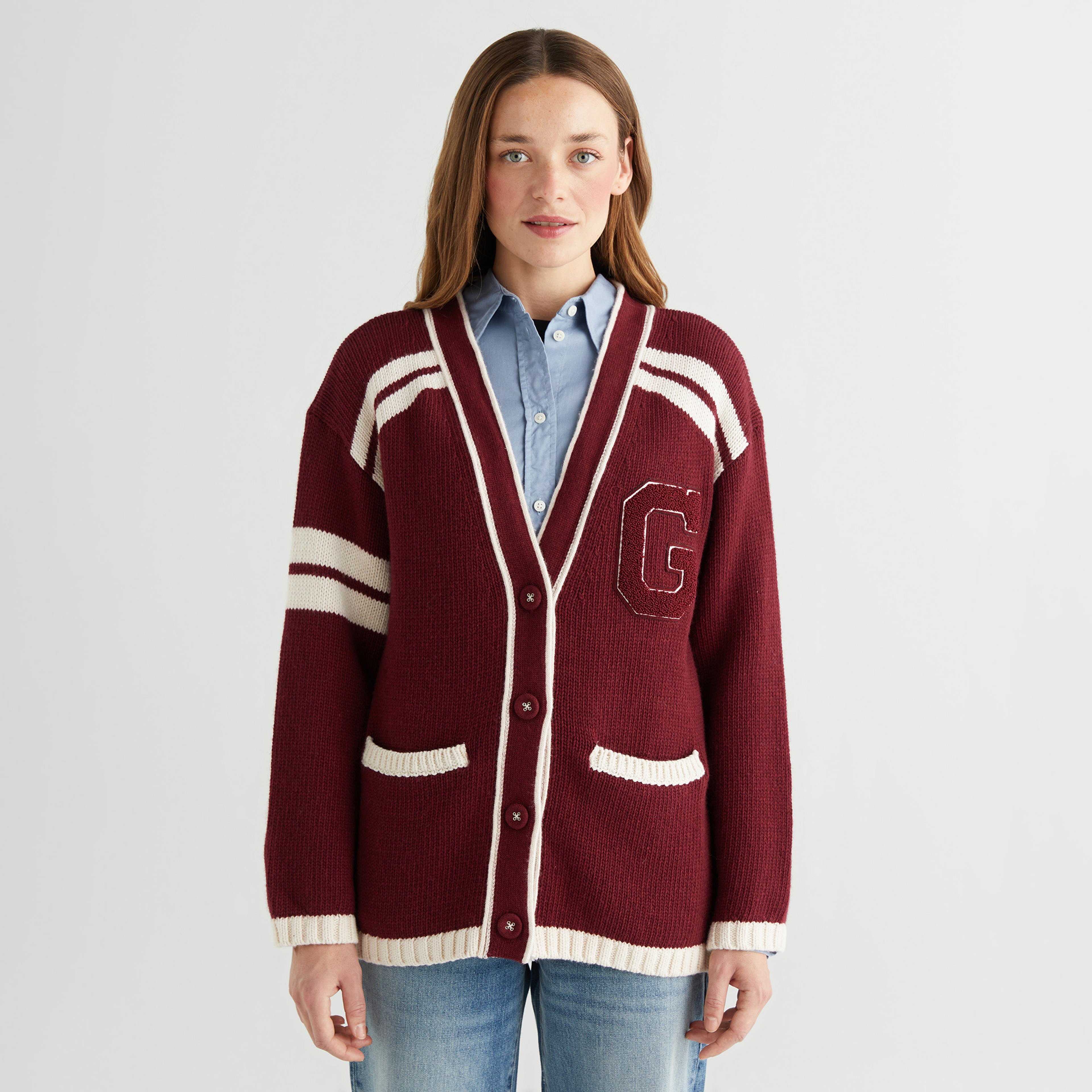 GANT Kadın Kırmızı Oversize Fit V Yaka Logolu Hırka