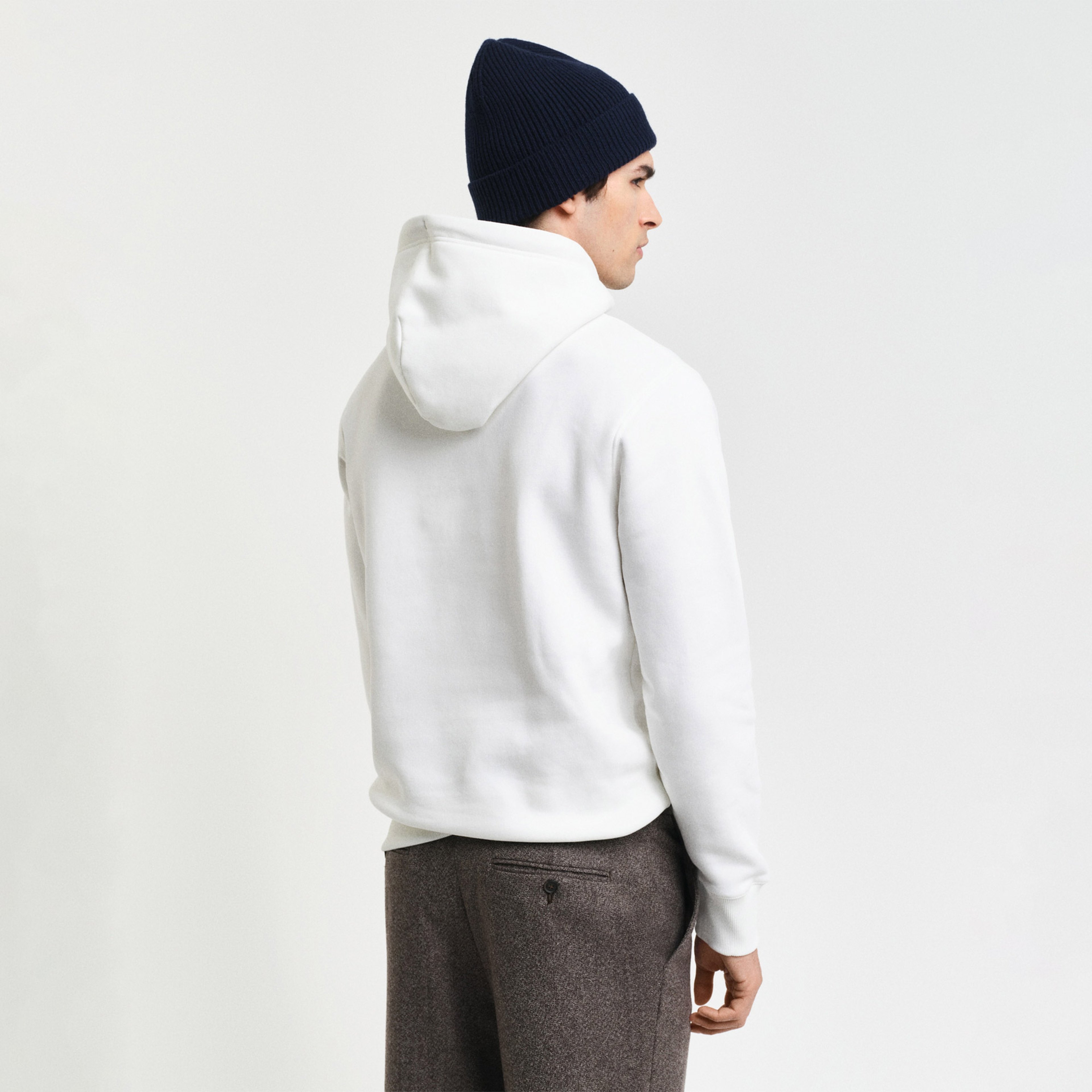 GANT Erkek Beyaz Regular Fit Kapüşonlu Logolu Sweatshirt