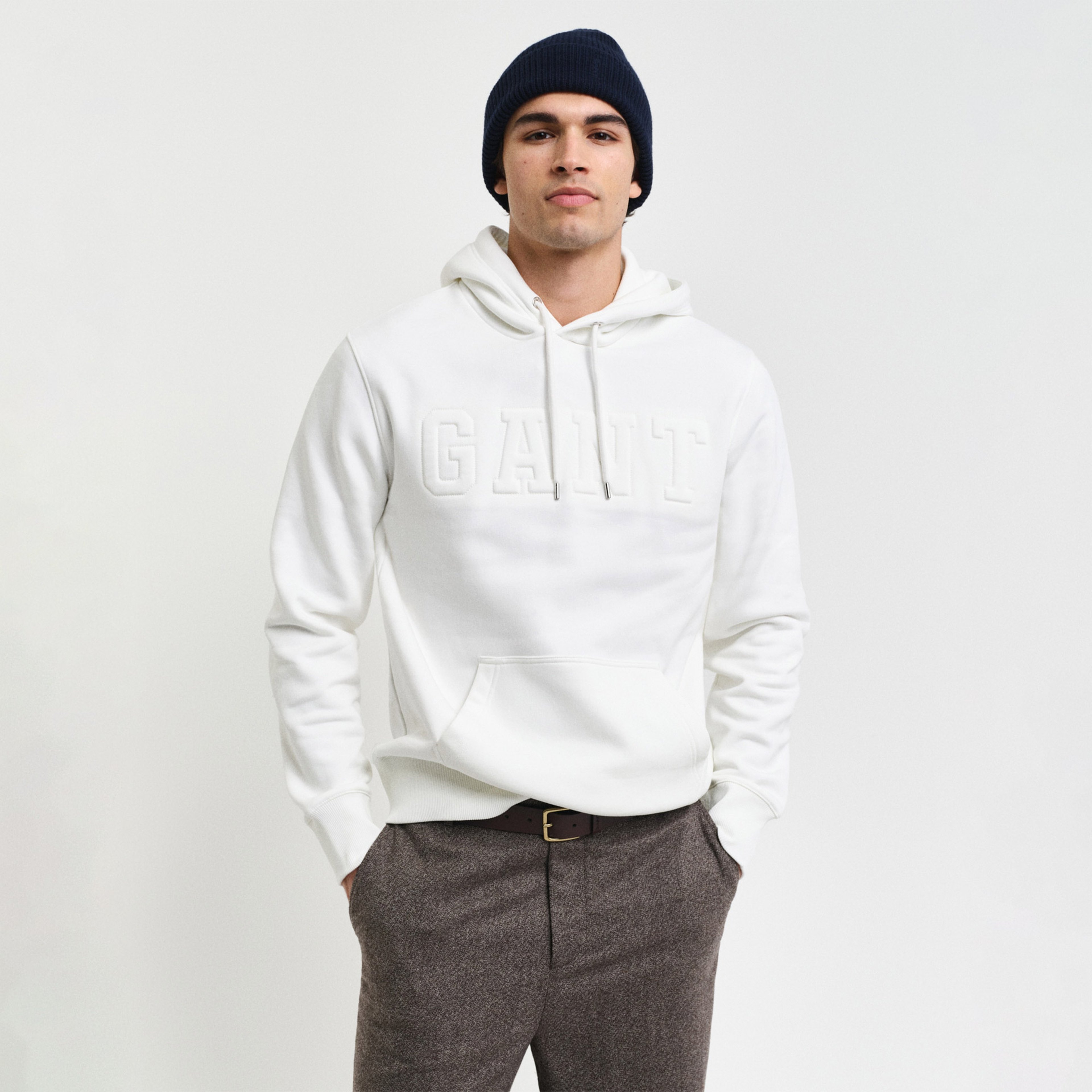 GANT Erkek Beyaz Regular Fit Kapüşonlu Logolu Sweatshirt