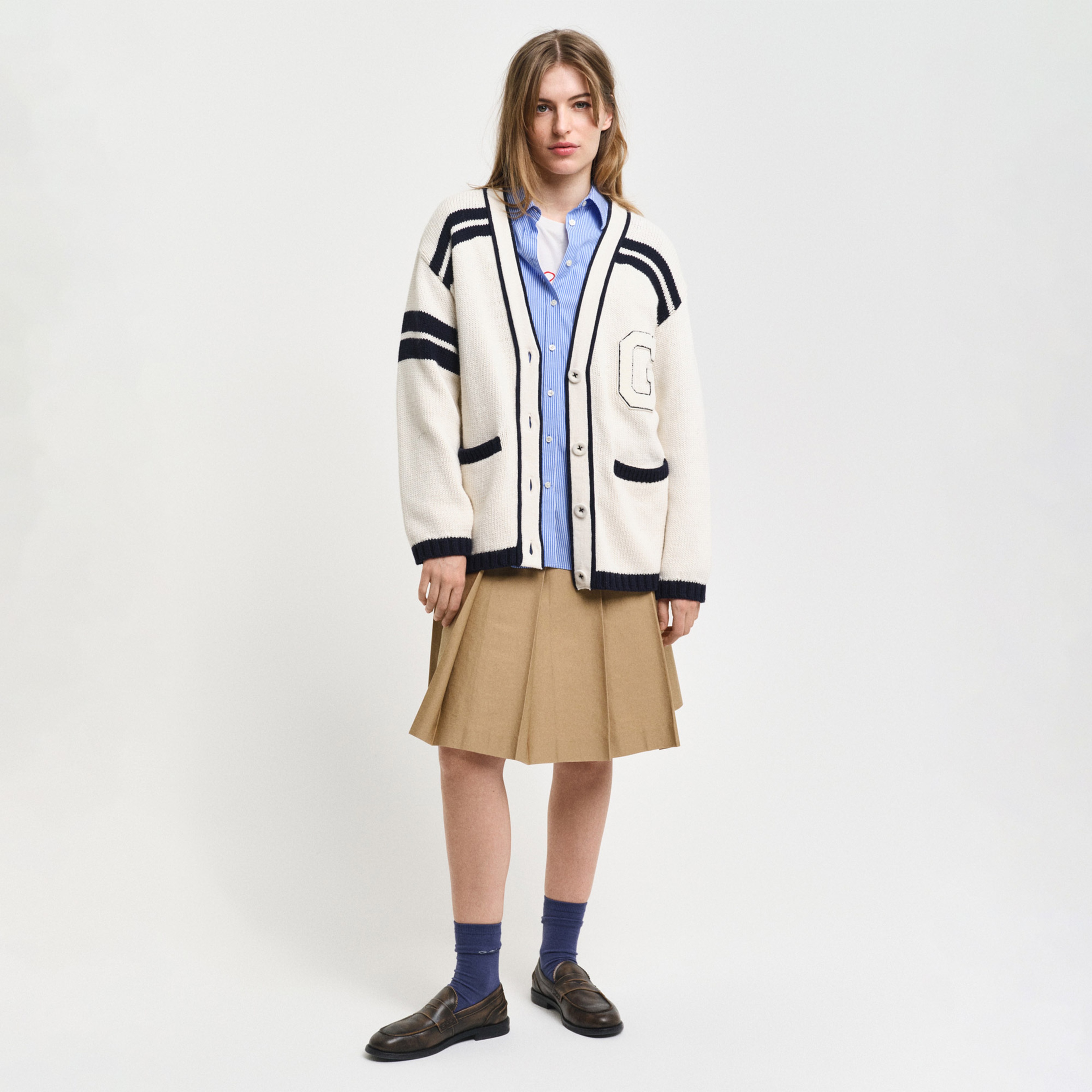 GANT Kadın Beyaz Oversize Fit Klasik Yaka Logolu Hırka