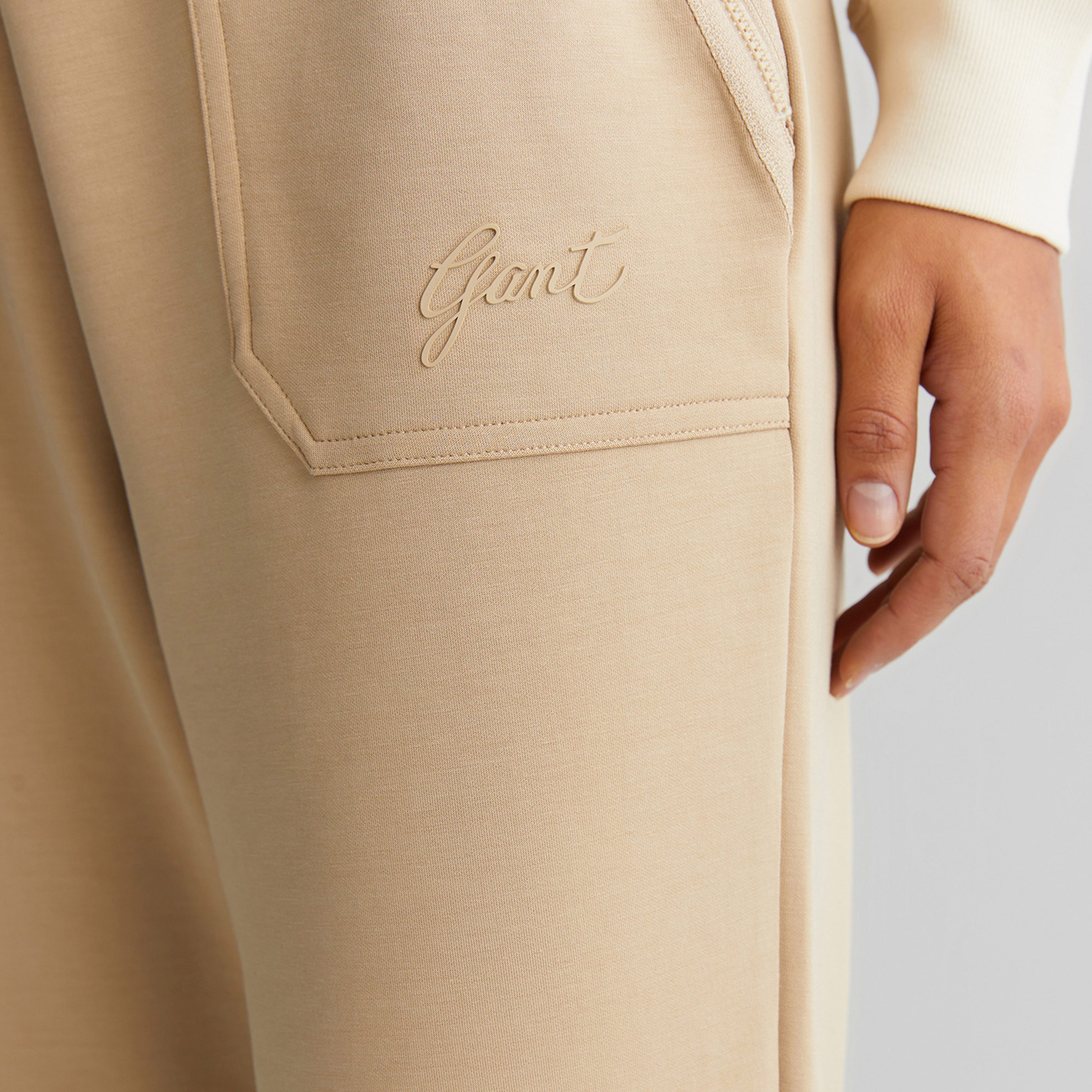 GANT Kadın Bej Regular Fit Logolu Eşofman Altı