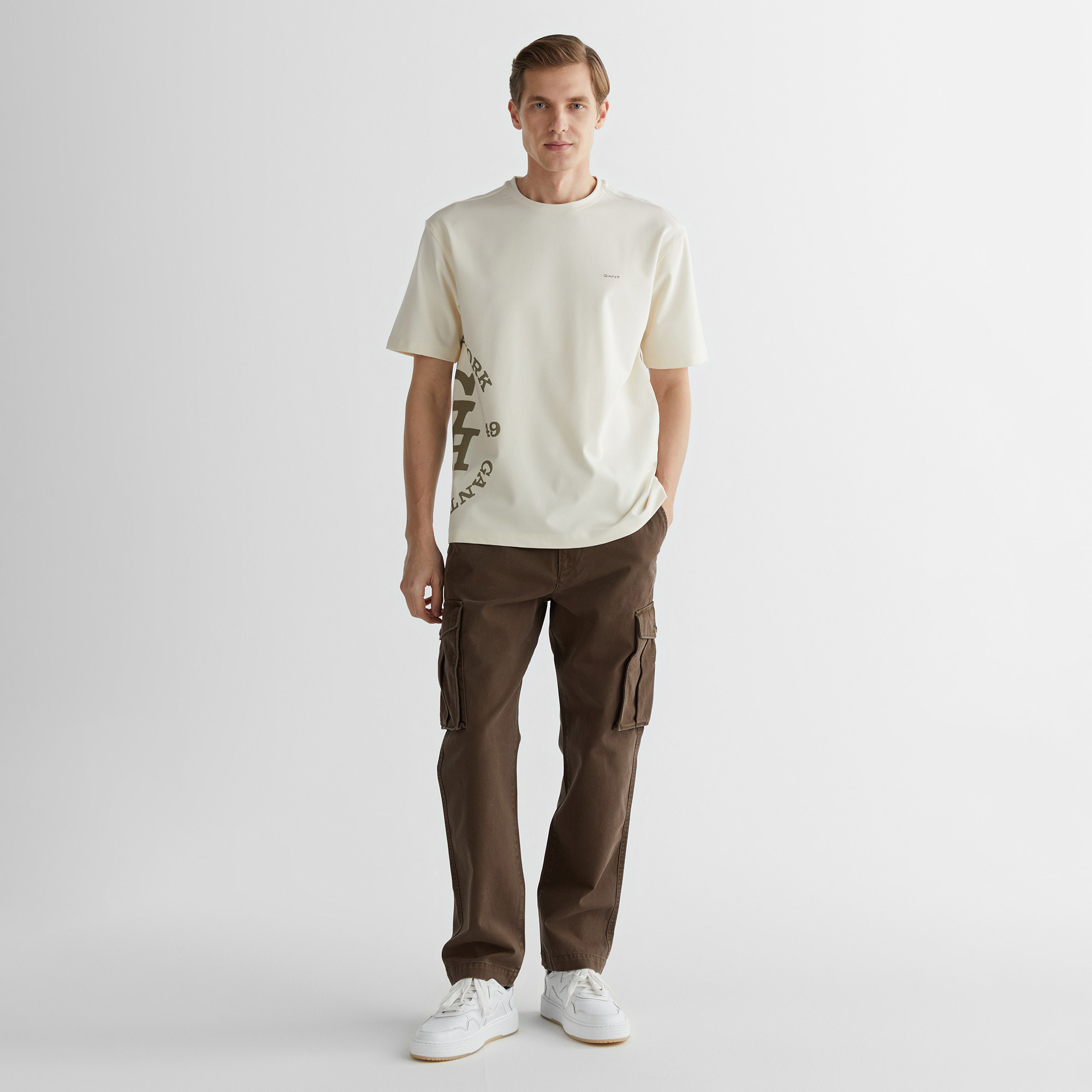 GANT Erkek Krem Regular Fit Bisiklet Yaka Logolu T-Shirt