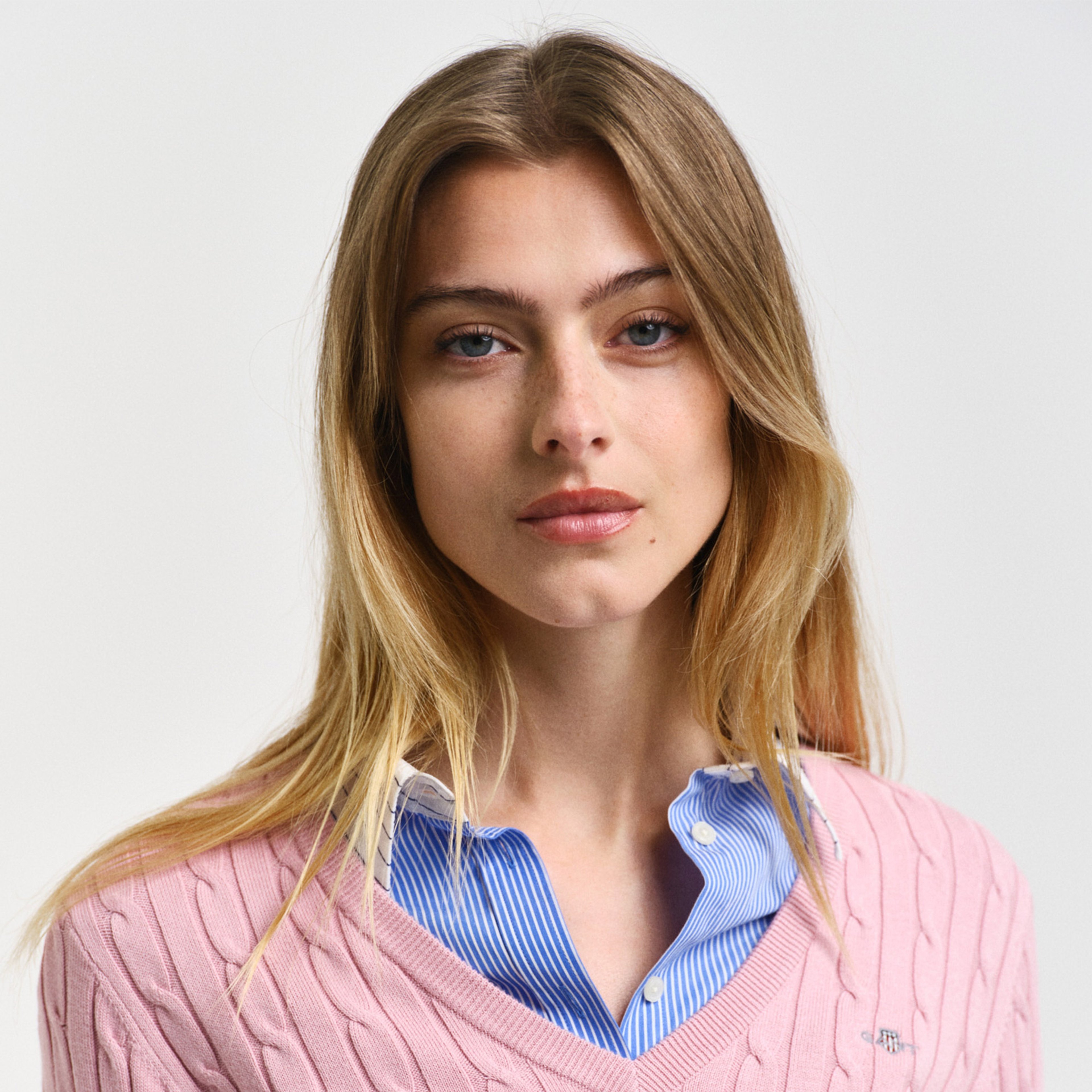 GANT Kadın Pembe Slim Fit V Yaka Kazak