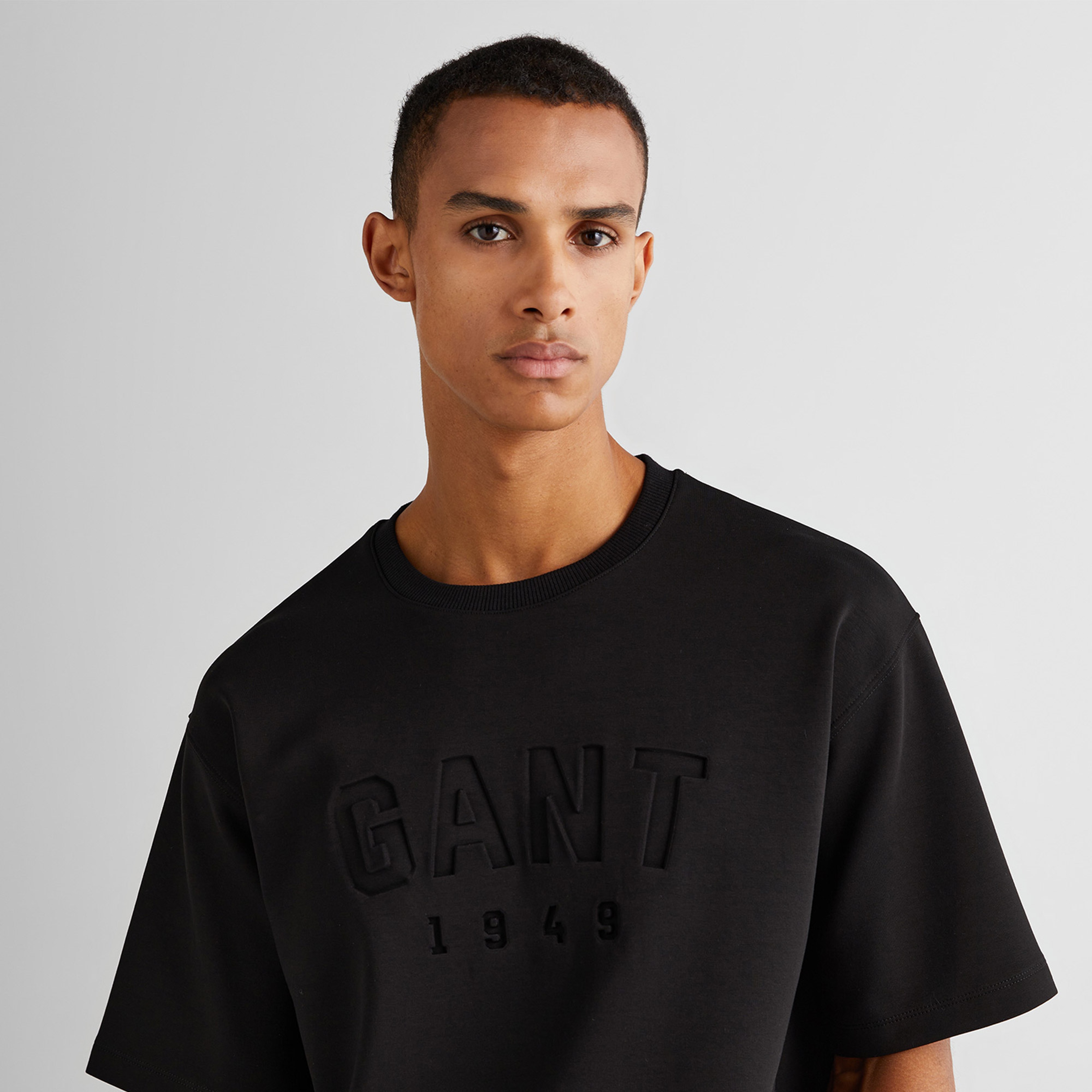 GANT Erkek Siyah Regular Fit Bisiklet Yaka Logolu T-Shirt