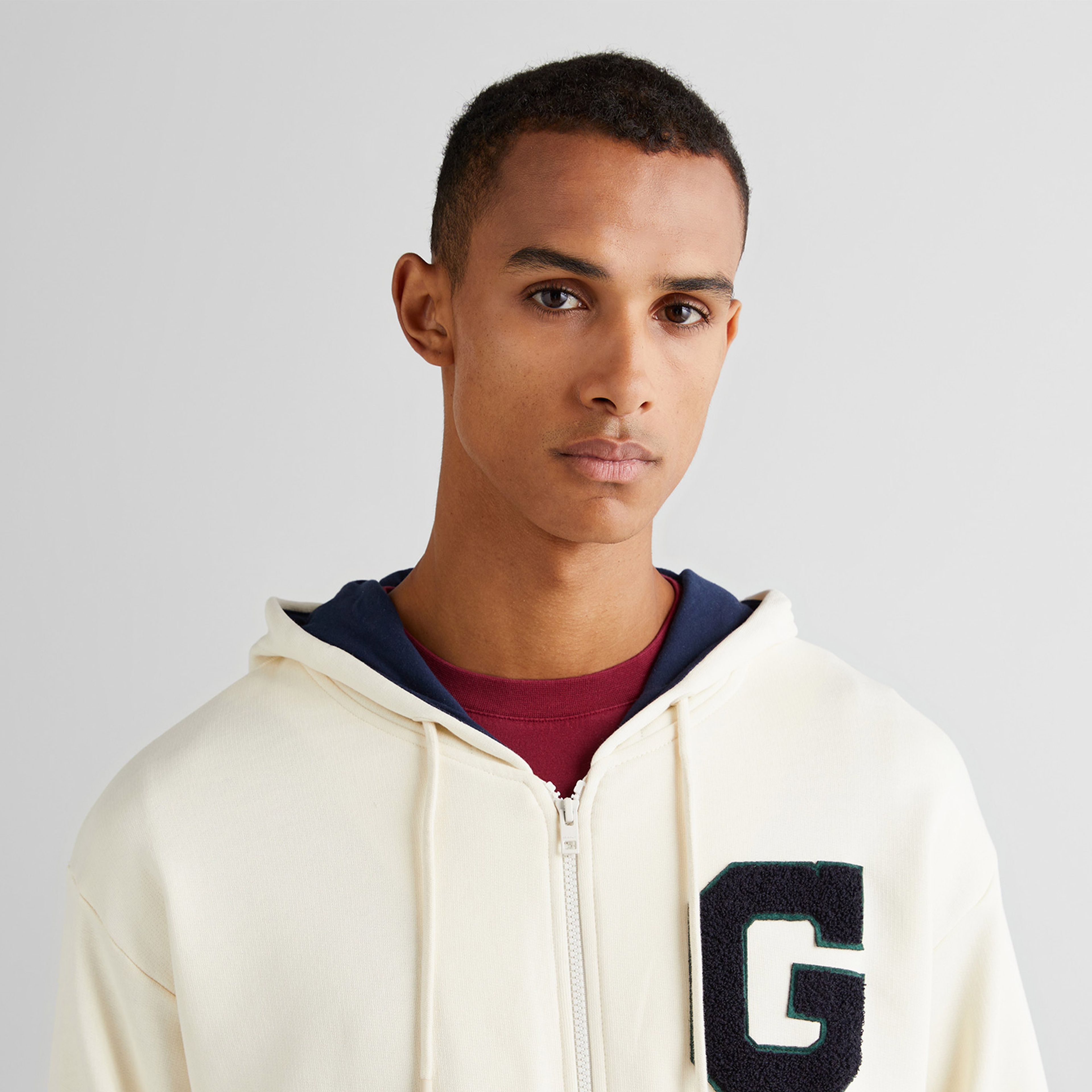 GANT Erkek Krem Relaxed Fit Kapüşonlu Logolu Sweatshirt