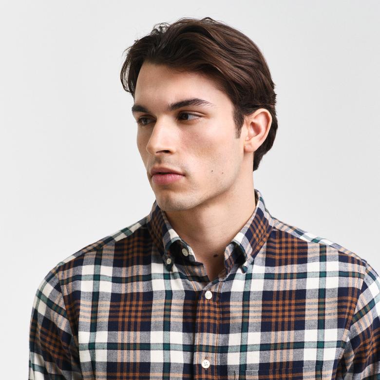 GANT Erkek Kahverengi Regular Fit Düğmeli Yaka Logolu Gömlek