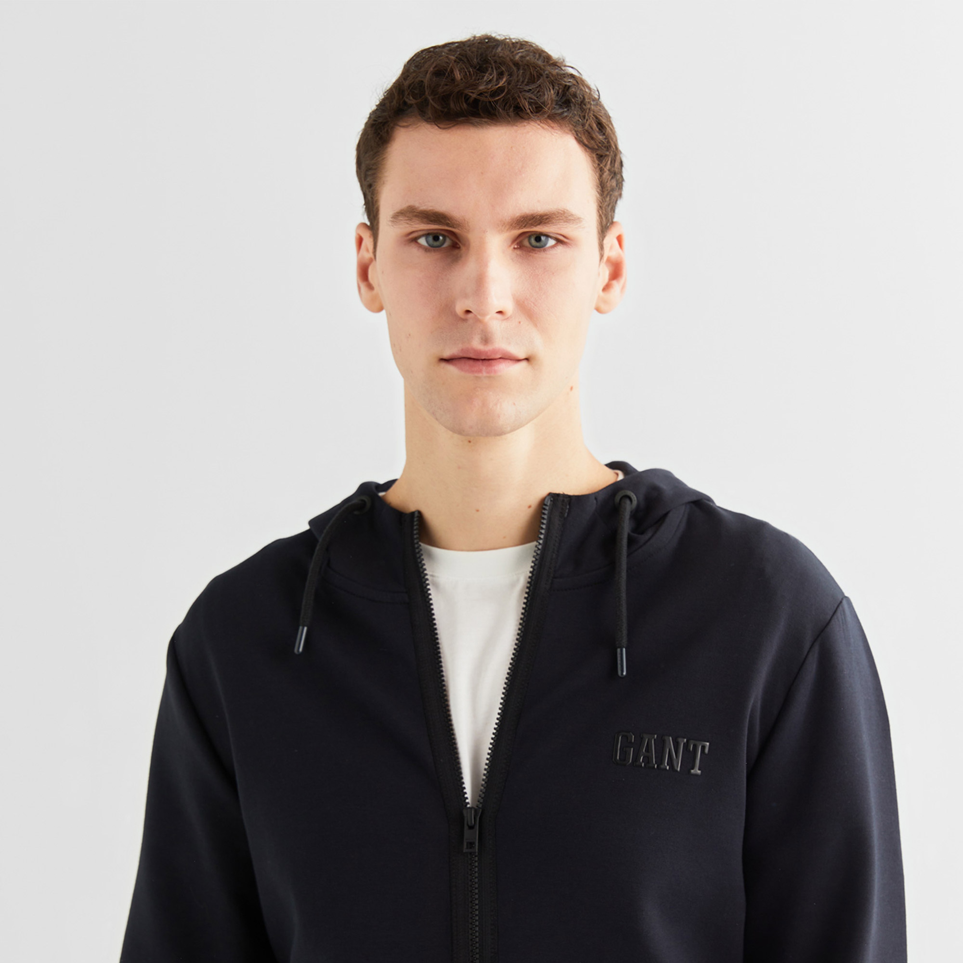 GANT Erkek Siyah Relaxed Fit Kapüşonlu Logolu Sweatshirt