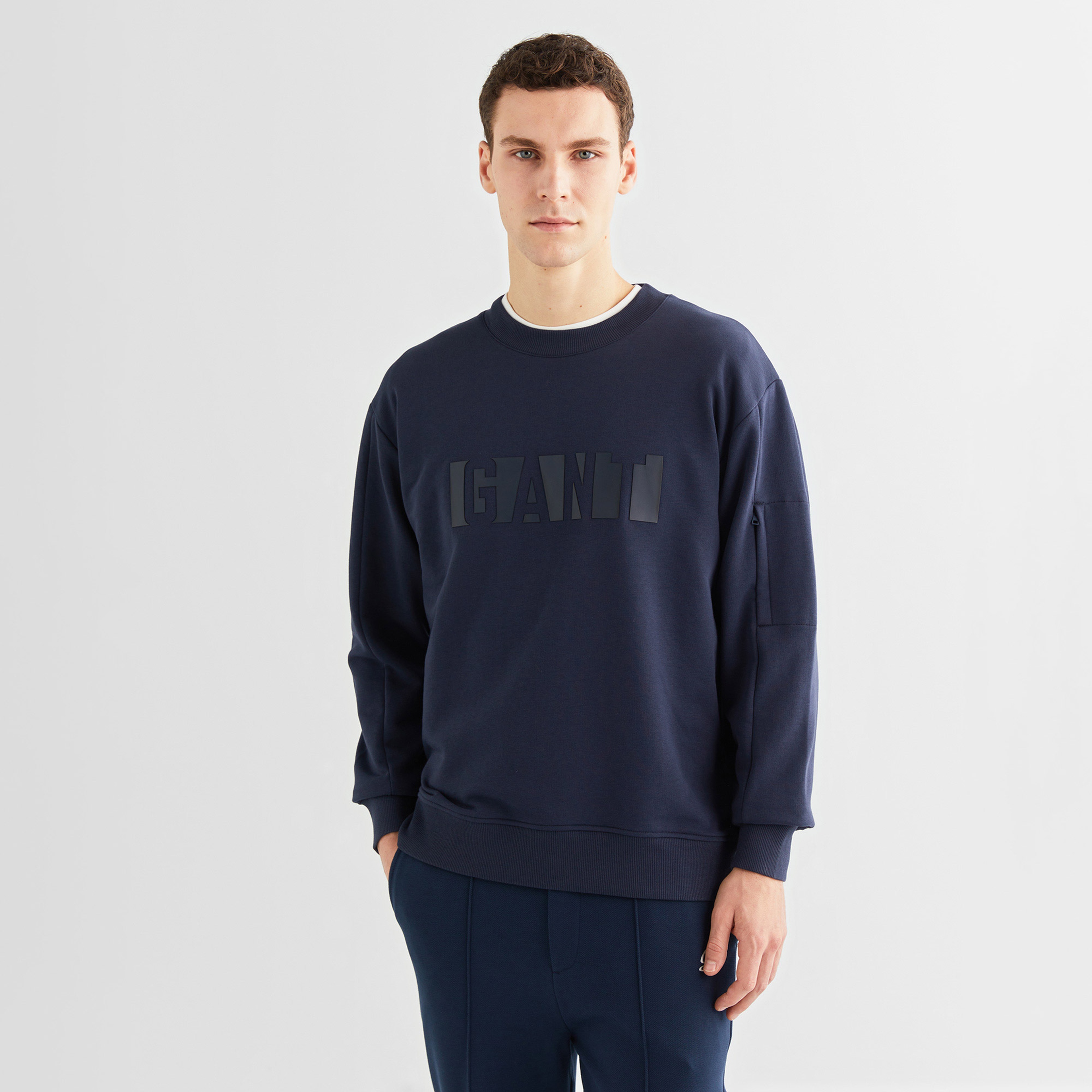 GANT Erkek Lacivert Relaxed Fit Bisiklet Yaka Logolu Sweatshirt
