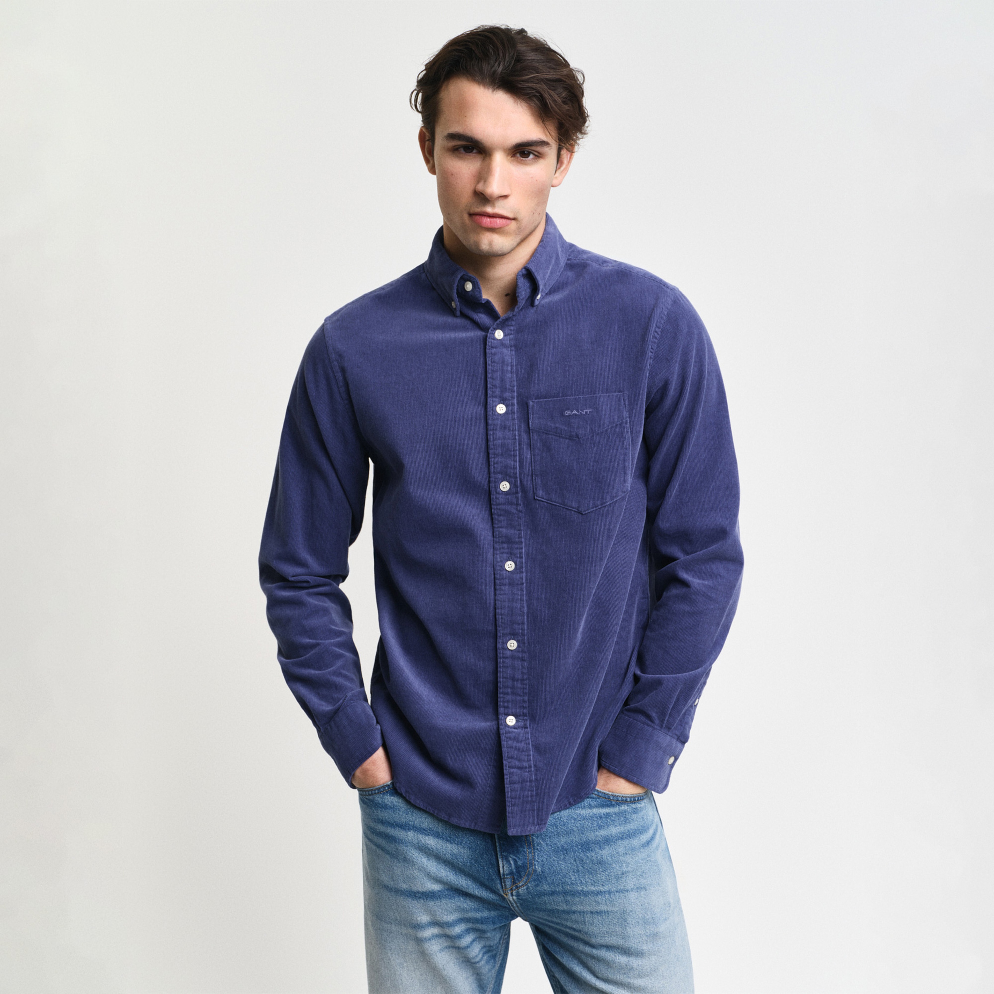 GANT Erkek Lacivert Regular Fit Düğmeli Yaka Kadife Gömlek