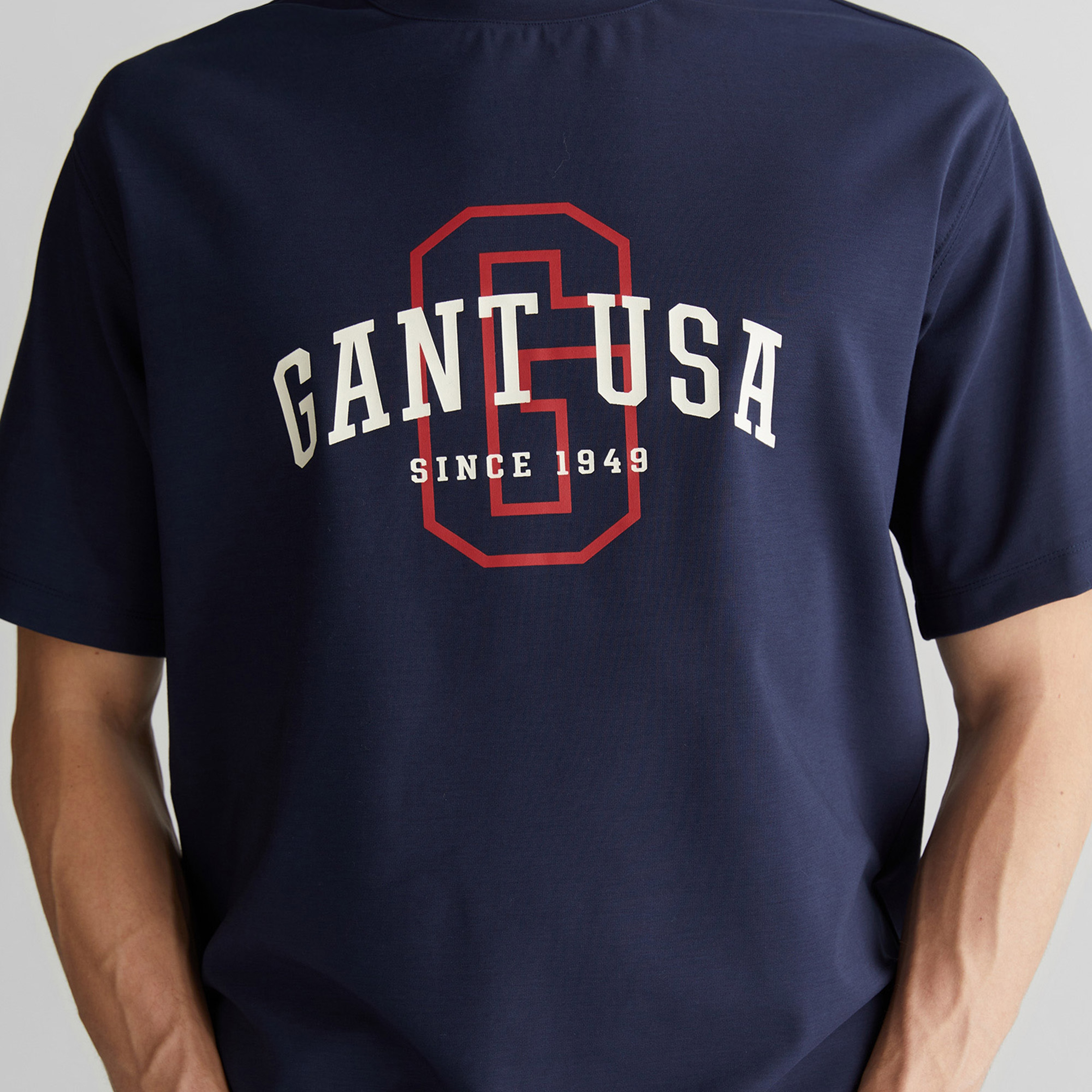 GANT Erkek Lacivert Regular Fit Bisiklet Yaka Logolu T-Shirt