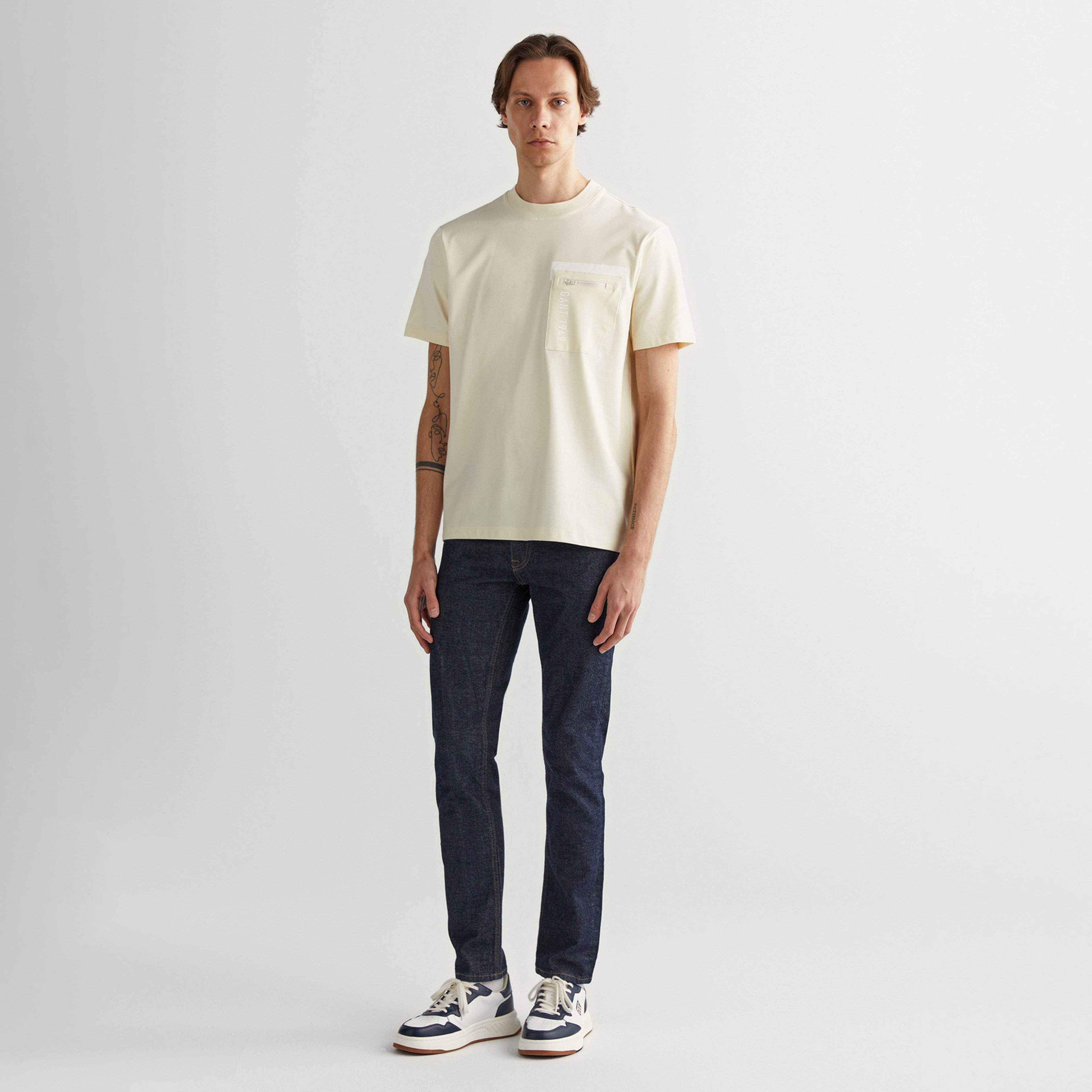 GANT Erkek Krem Regular Fit Bisiklet Yaka Logolu T-Shirt
