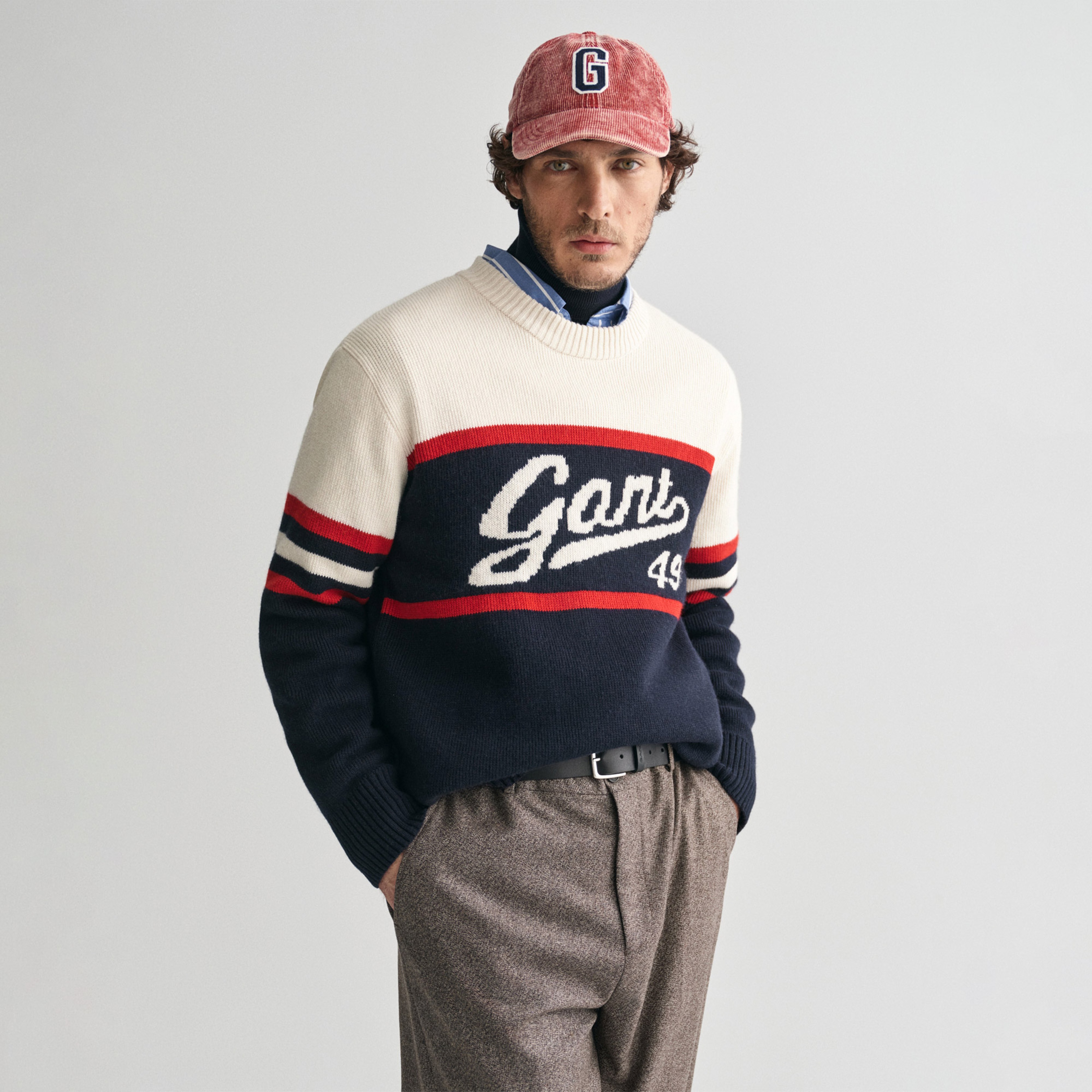 GANT Erkek Lacivert Relaxed Fit Bisiklet Yaka Logolu Kazak