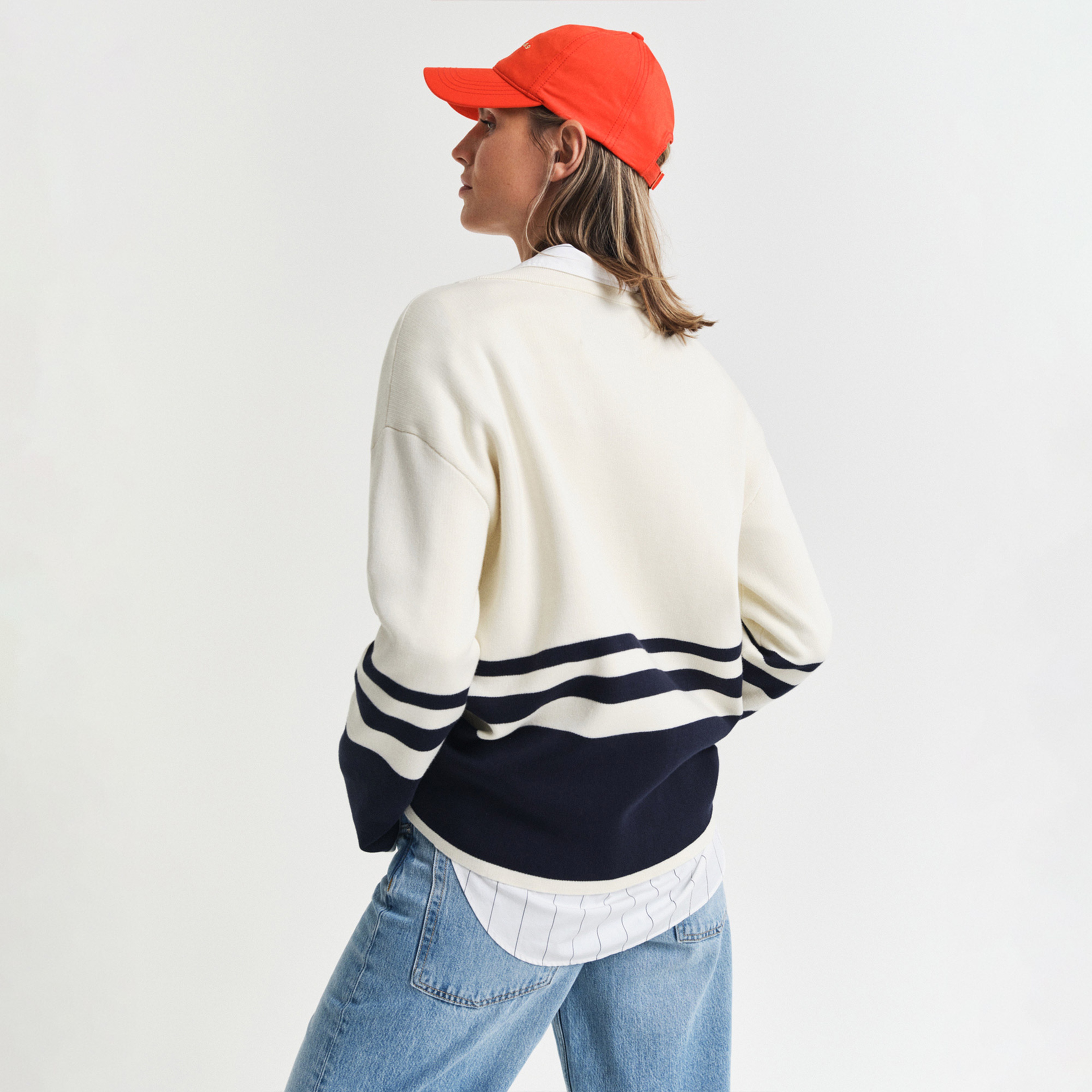 GANT Kadın Krem Relaxed Fit V Yaka Çizgili Hırka