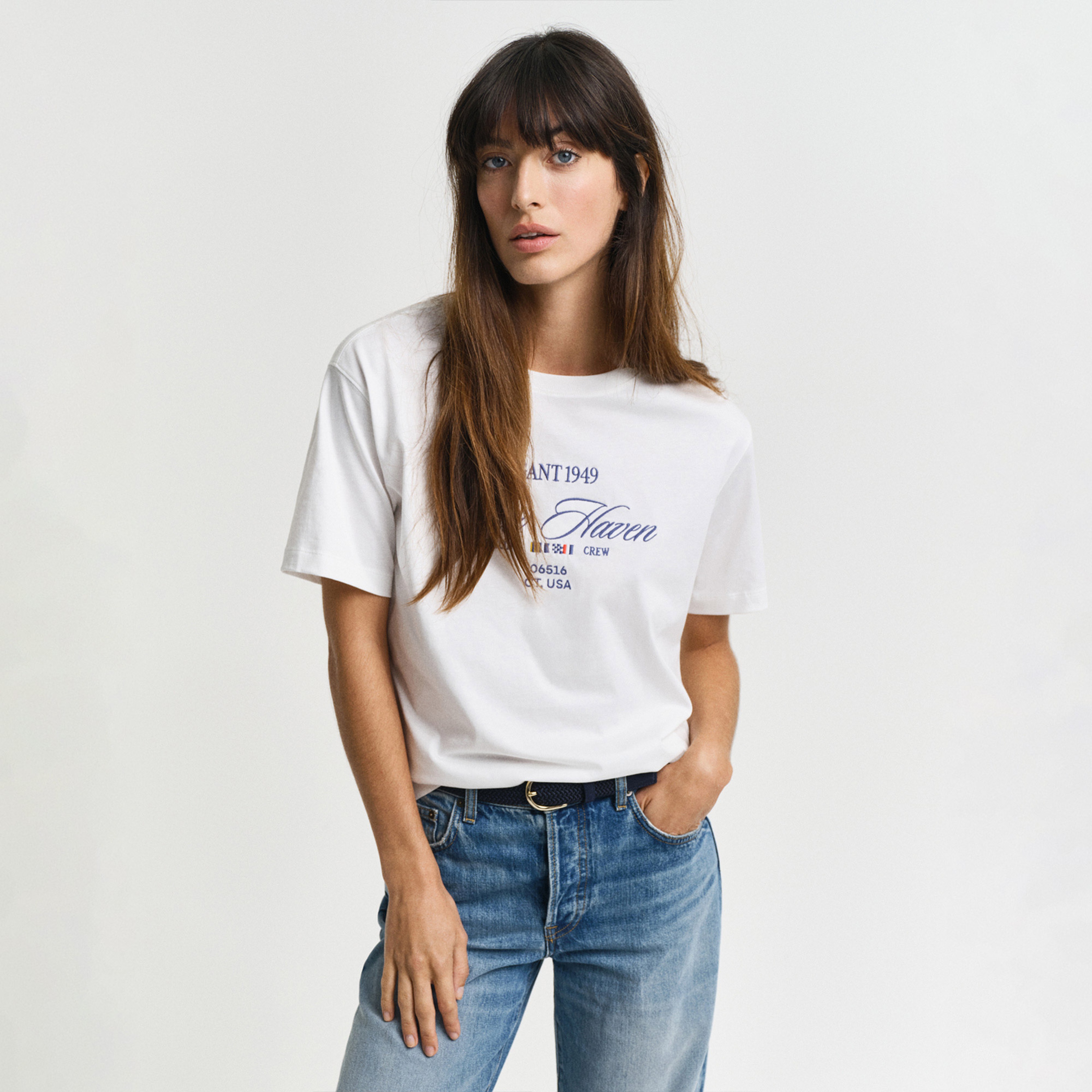 GANT Kadın Krem Relaxed Fit Bisiklet Yaka Logolu T-Shirt