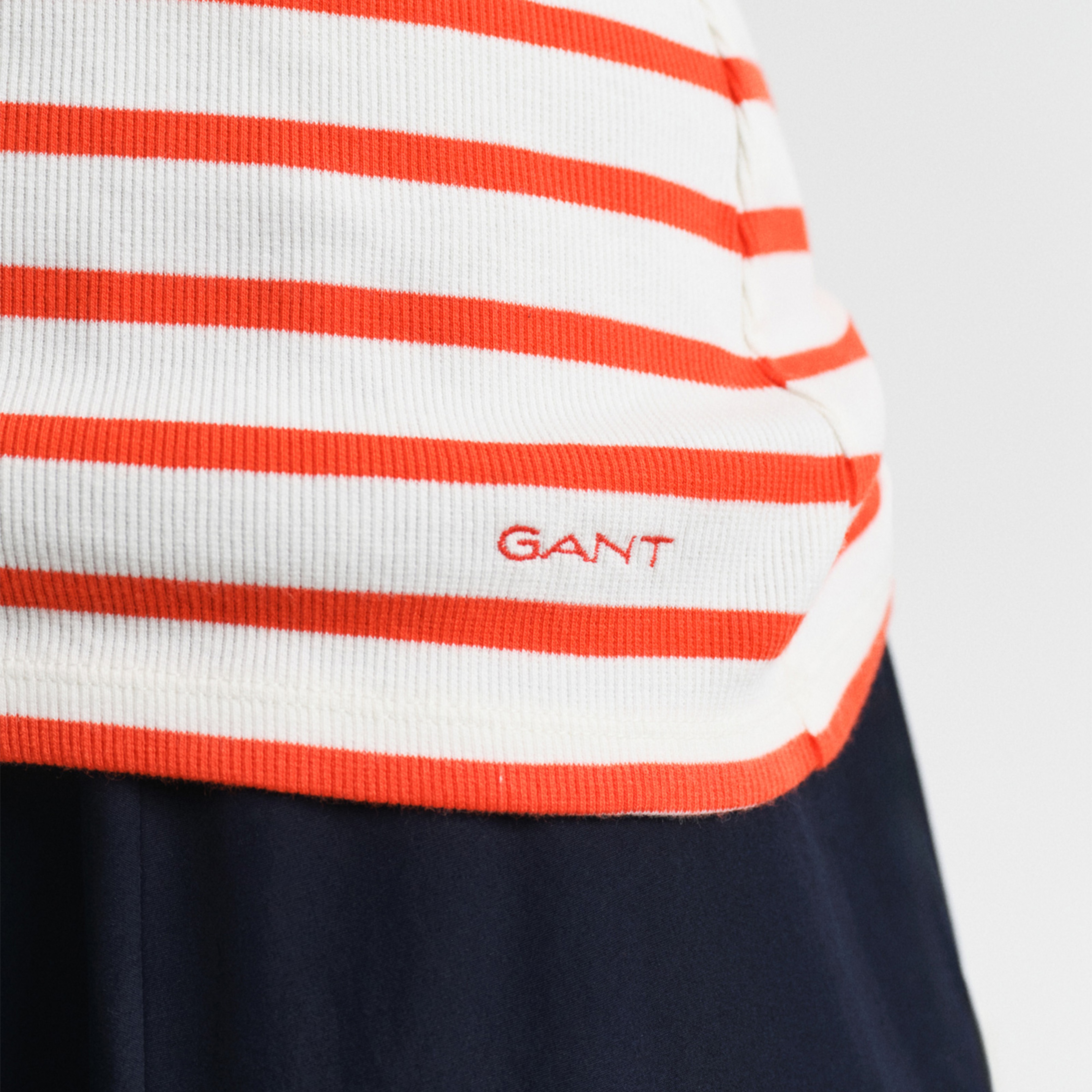 GANT Kadın Turuncu Regular Fit Bisiklet Yaka Çizgili T-Shirt