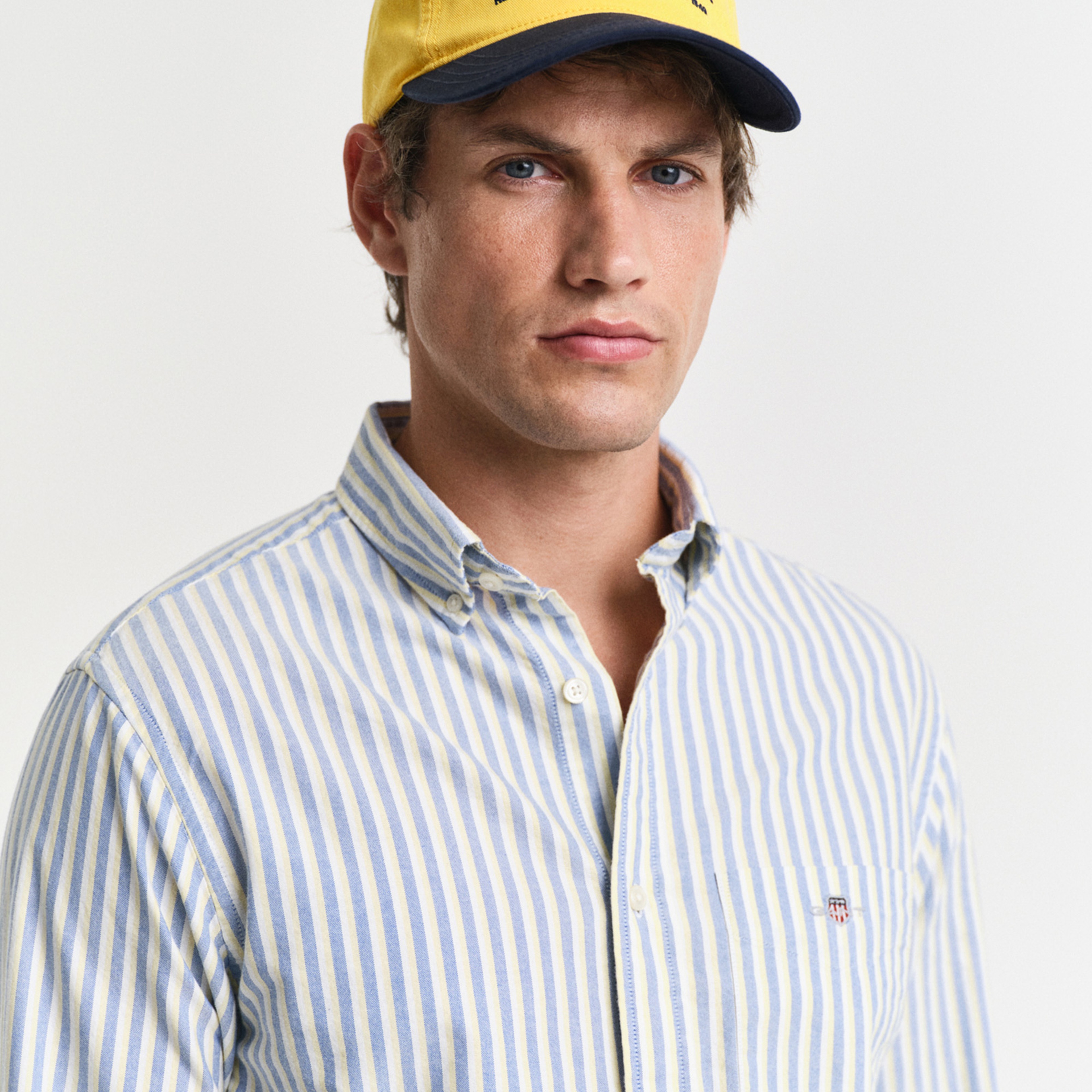 GANT Erkek Lacivert Regular Fit Düğmeli Yaka Çizgili Gömlek