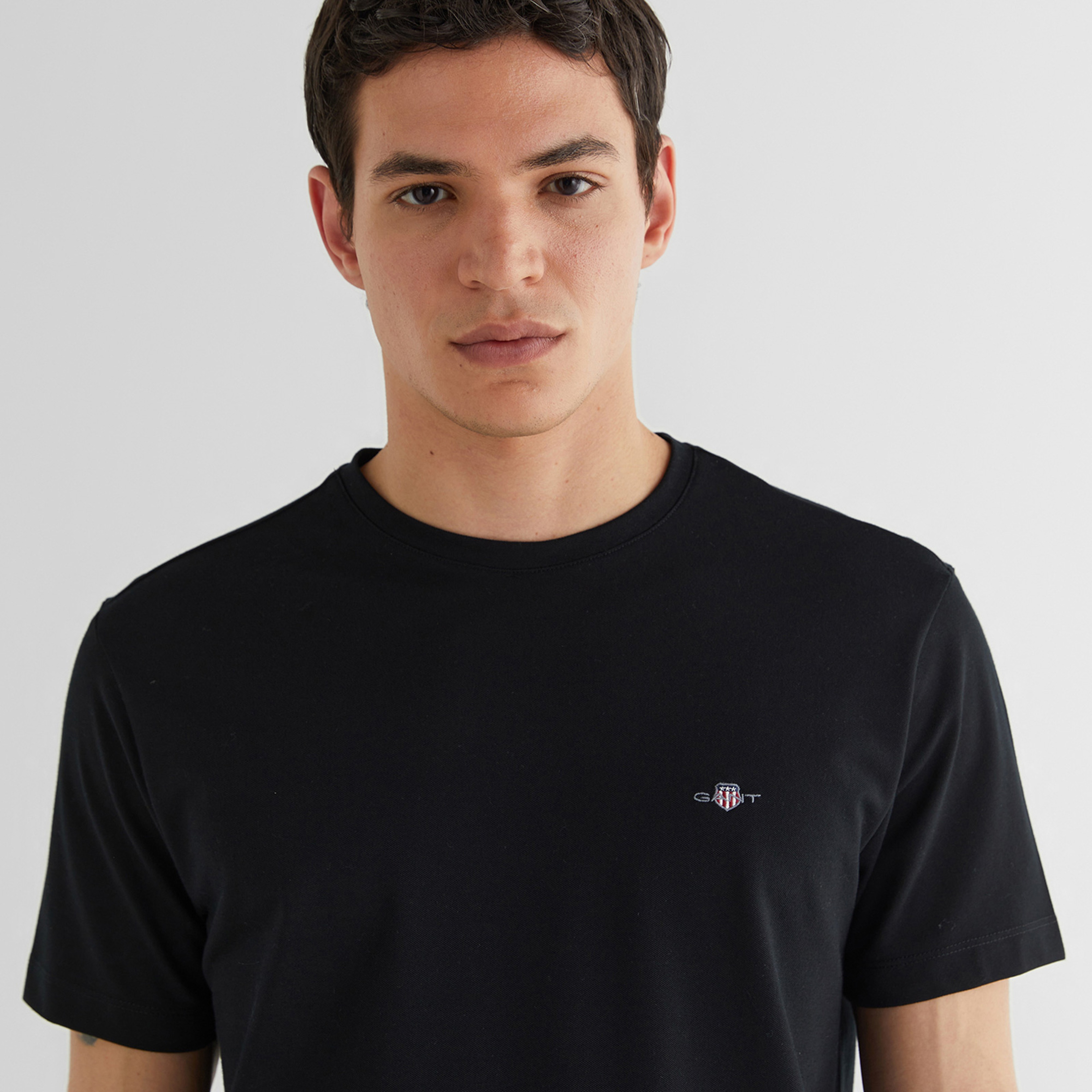 GANT Erkek Siyah Bisiklet Yaka Regular Fit T-Shirt