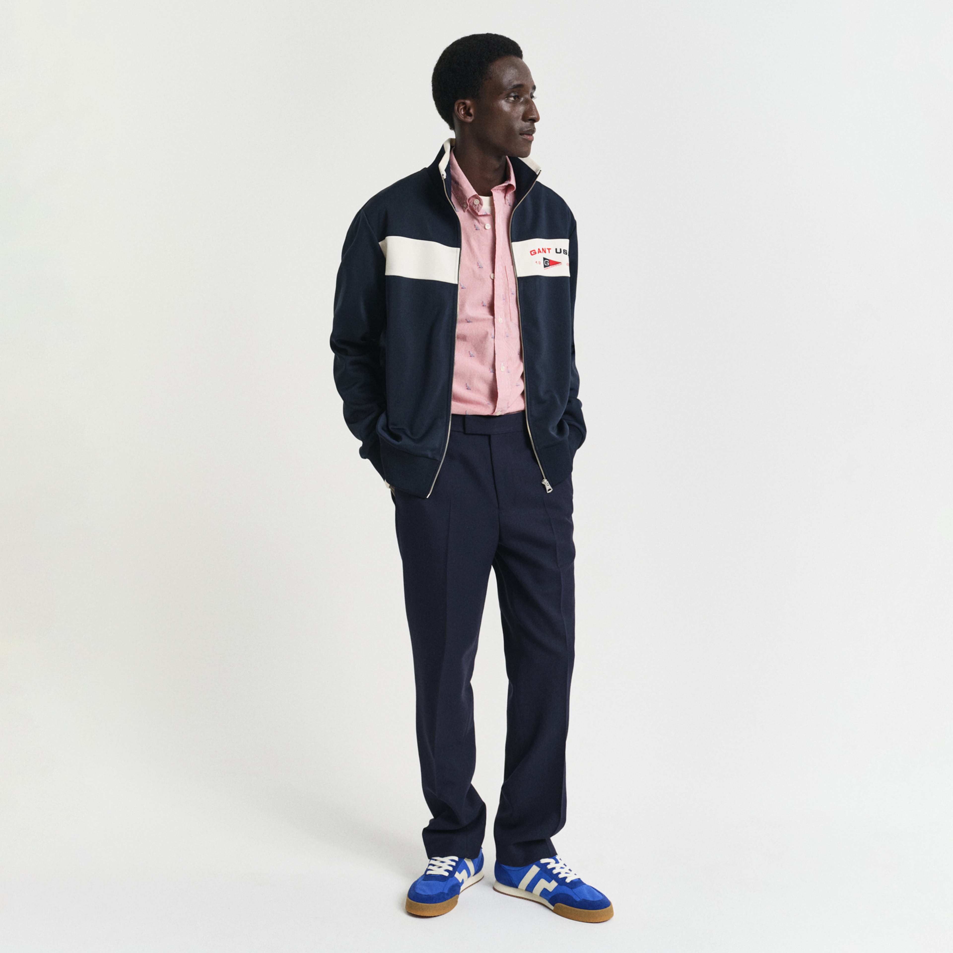 GANT Erkek Lacivert Regular Fit Dik Yaka Logolu Sweatshirt