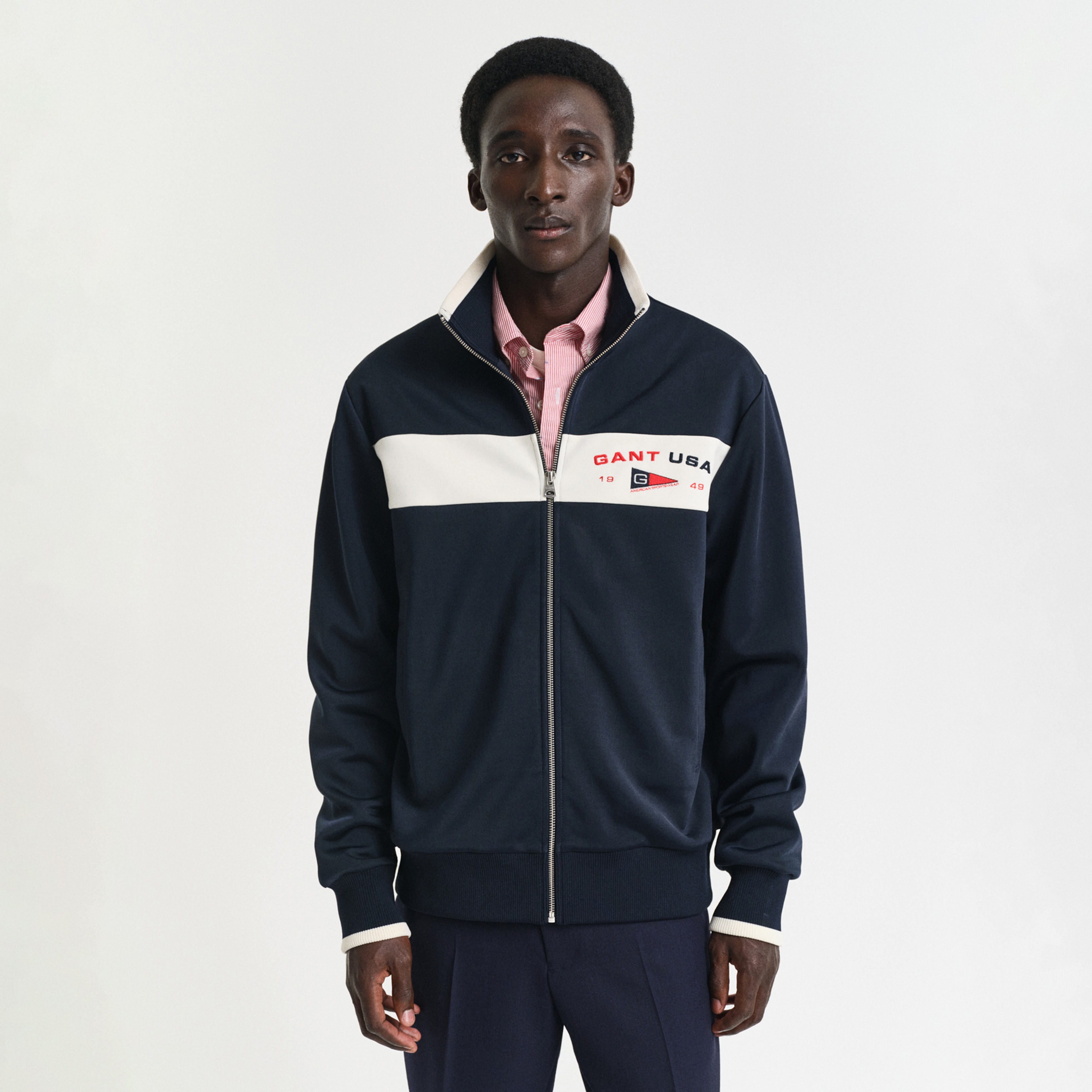 GANT Erkek Lacivert Regular Fit Dik Yaka Logolu Sweatshirt