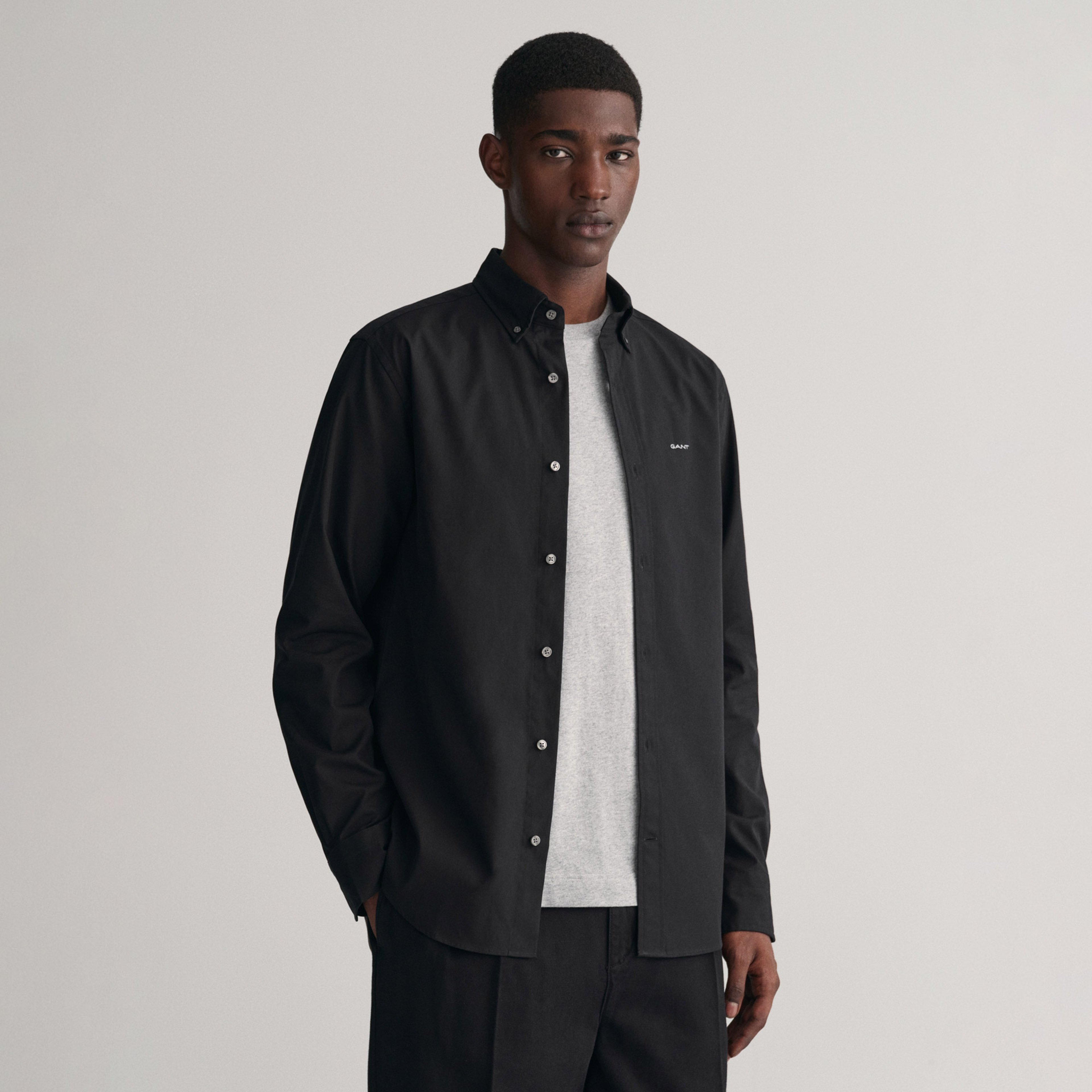 GANT Erkek Siyah Regular Fit Düğmeli Yaka Oxford Gömlek