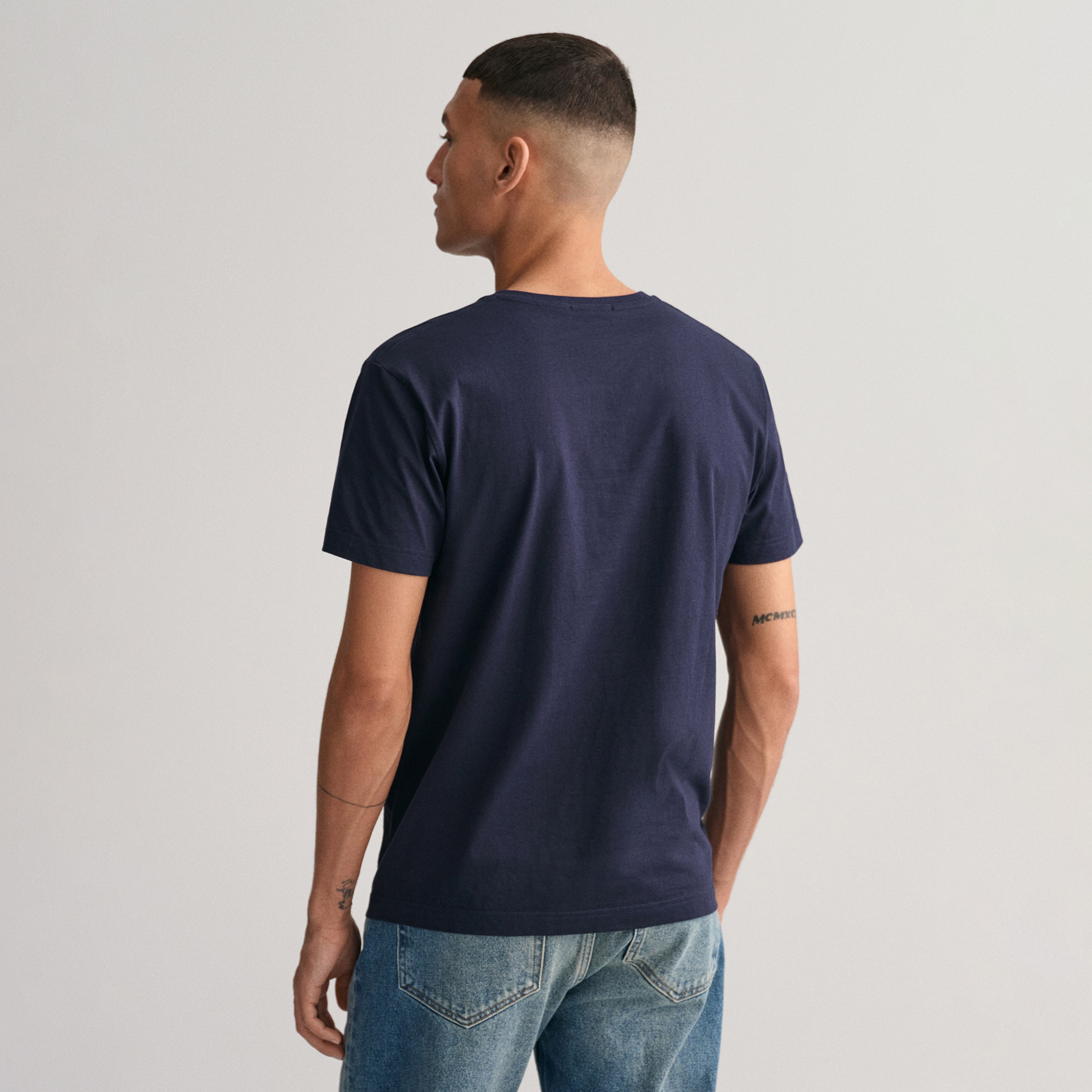 GANT Erkek Lacivert Slim Fit V Yaka T-Shirt