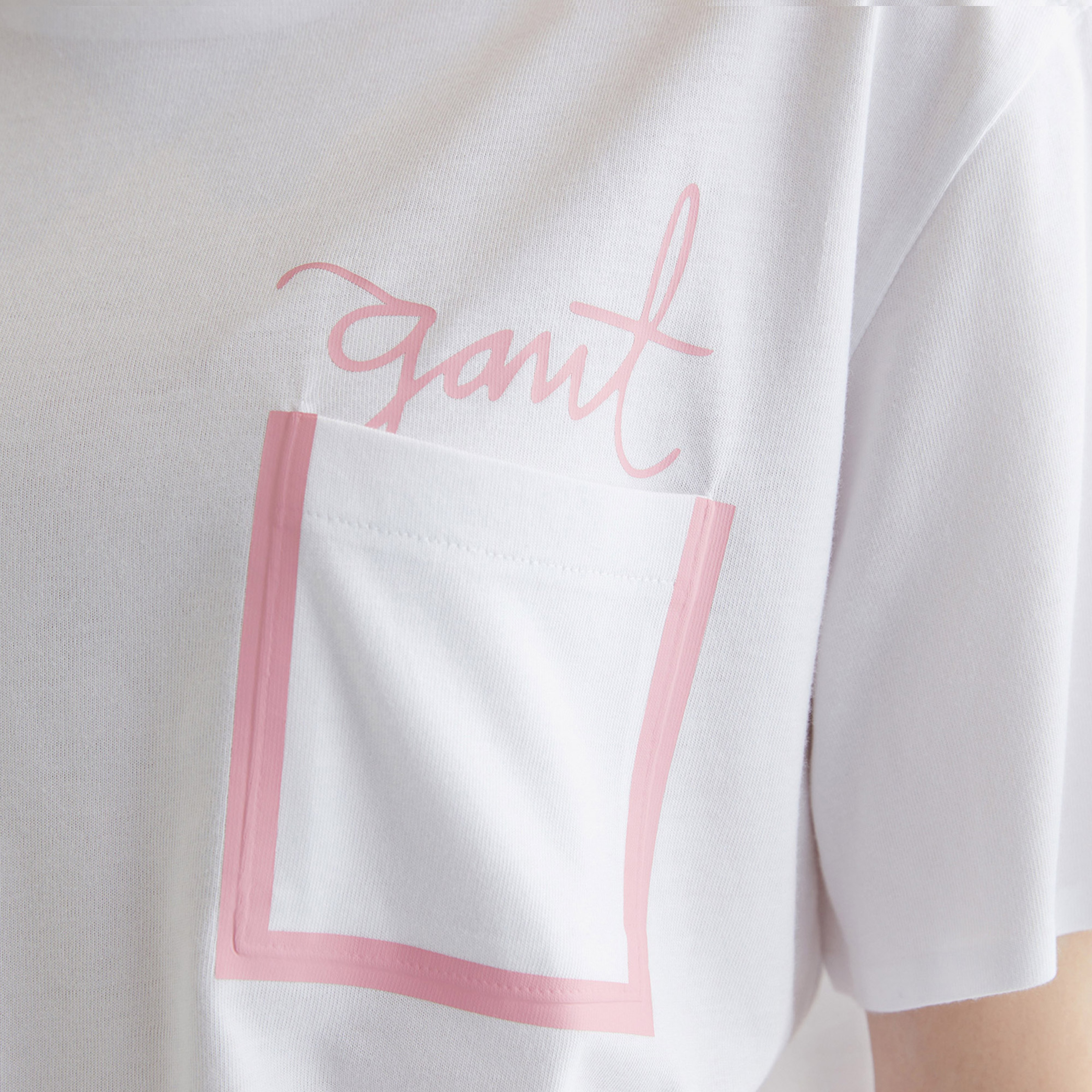 GANT Kadın Beyaz Oversize Fit Bisiklet Yaka Logolu T-shirt