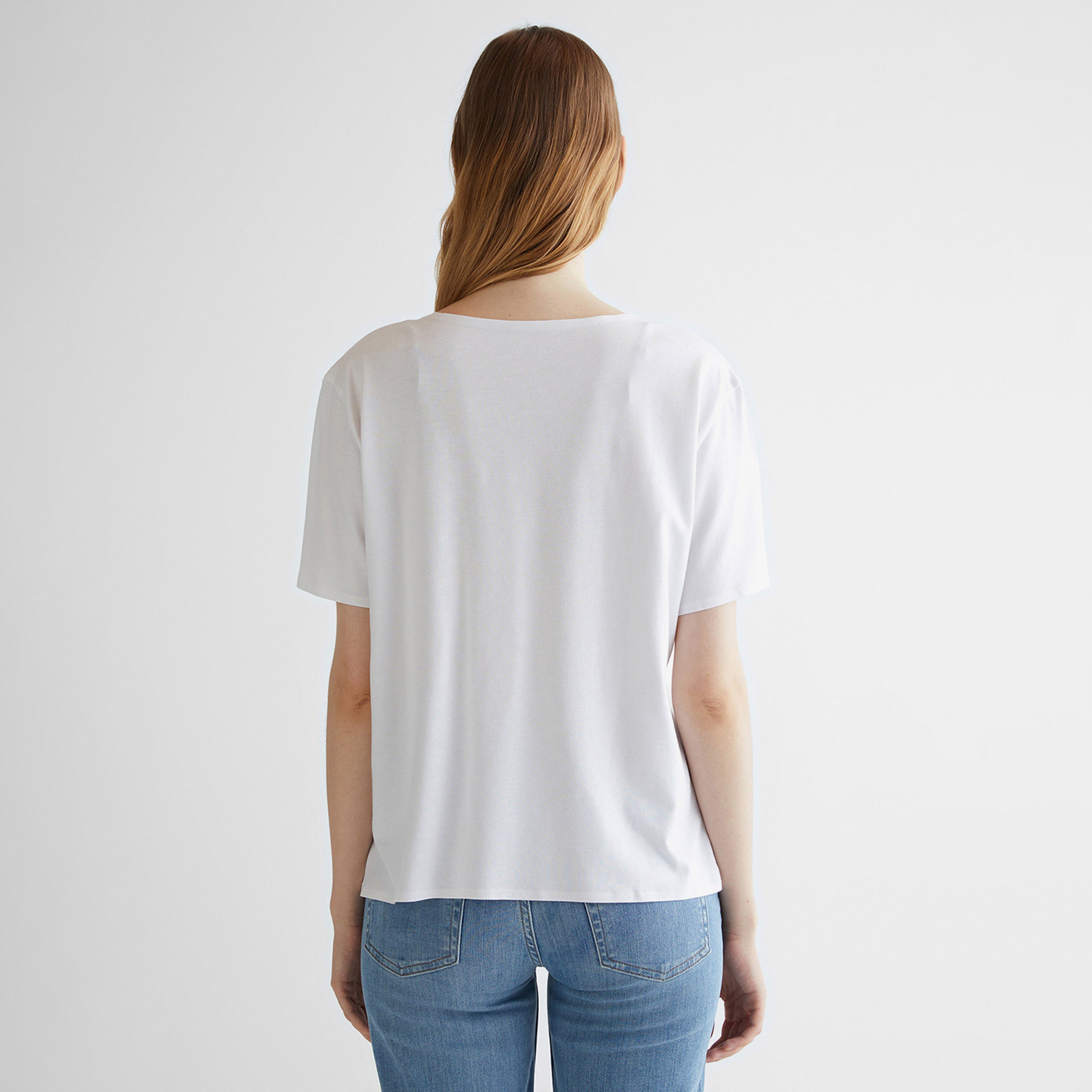 GANT Kadın Beyaz Oversize Fit Bisiklet Yaka Logolu T-shirt