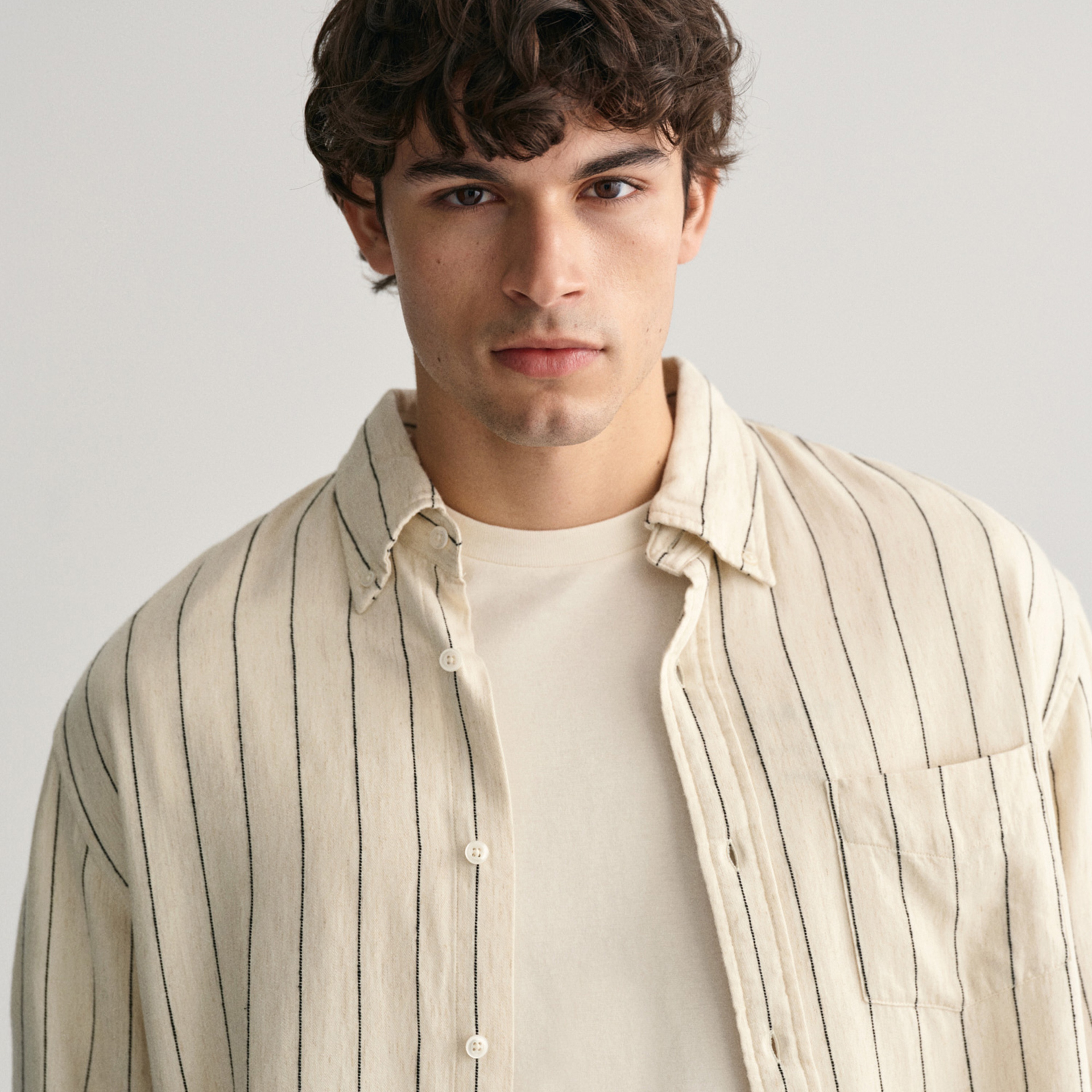 GANT Erkek Bej Relaxed Fit Düğmeli Yaka Çizgili Gömlek